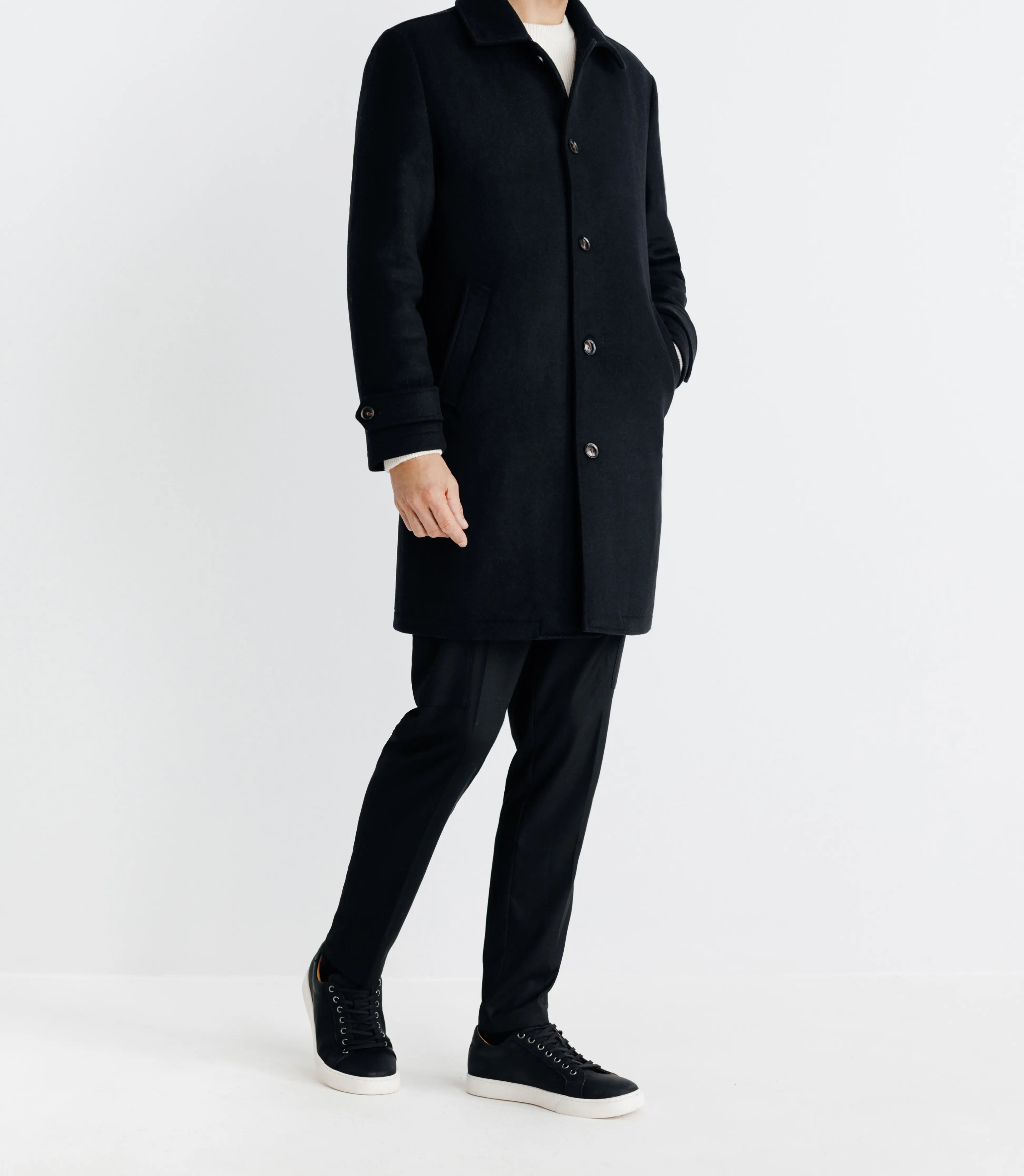 Manteau long droit noir - IZAC