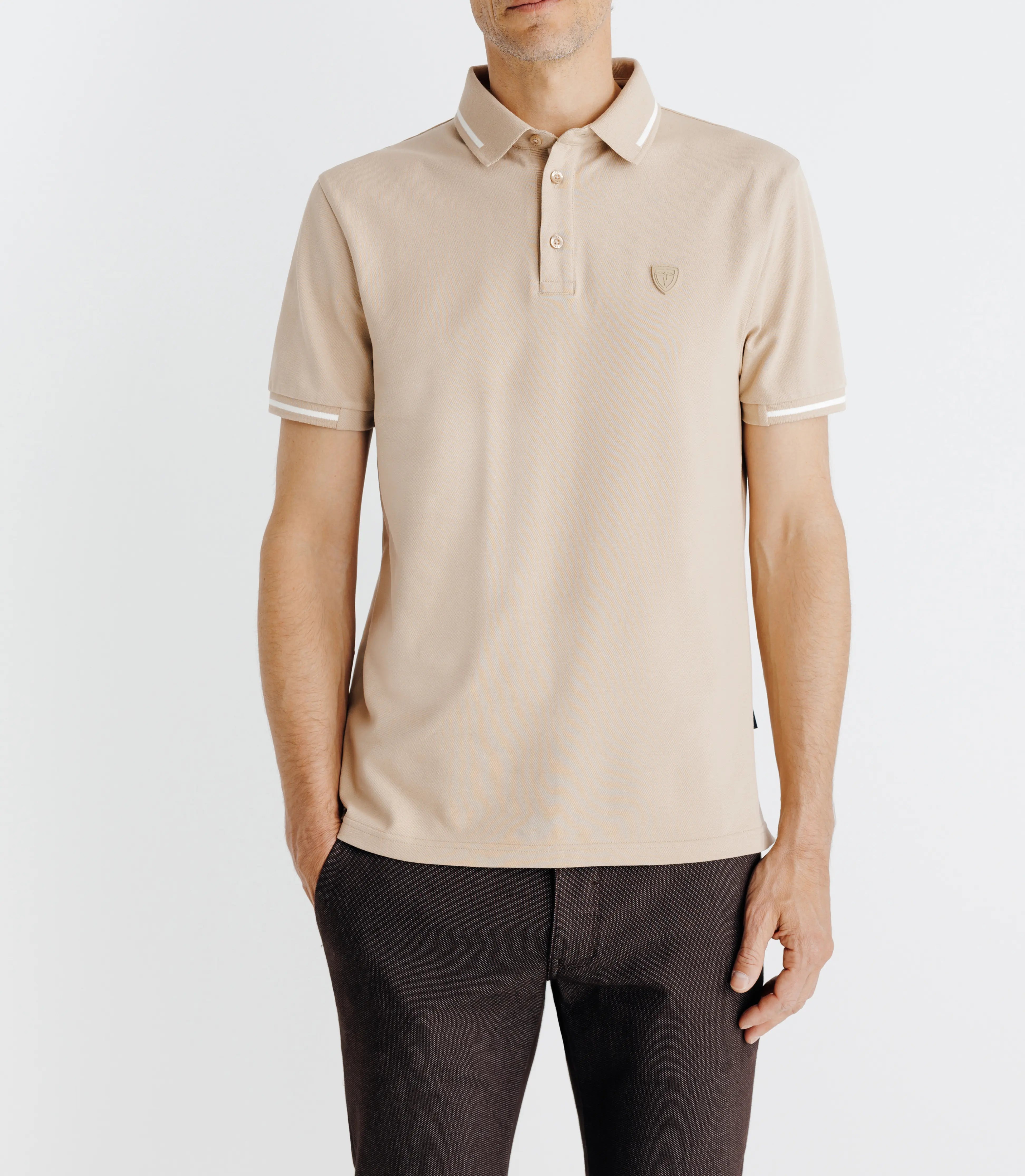 Polo avec rayures sur le col beige - IZAC