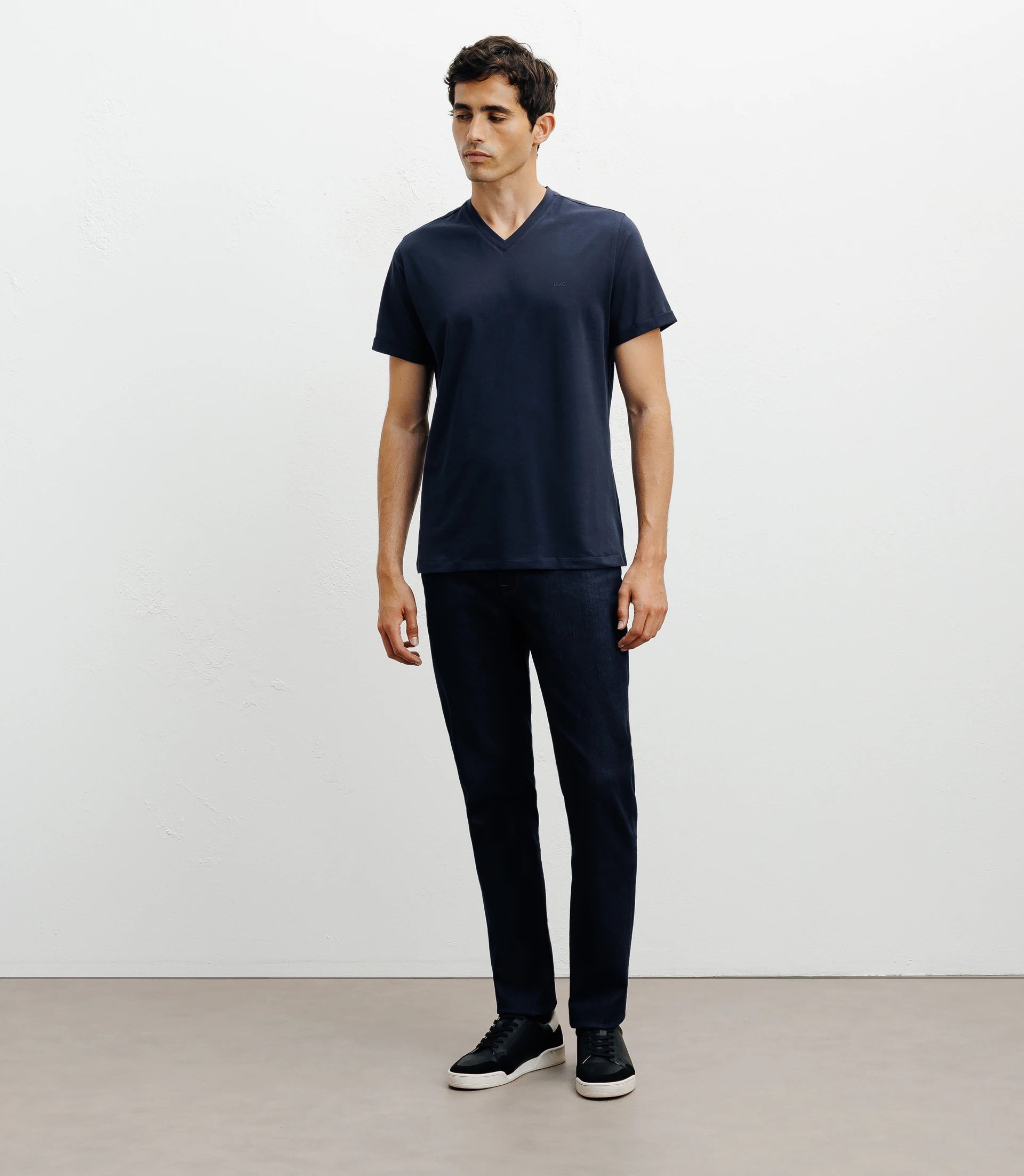 T-shirt col V basic marine - IZAC