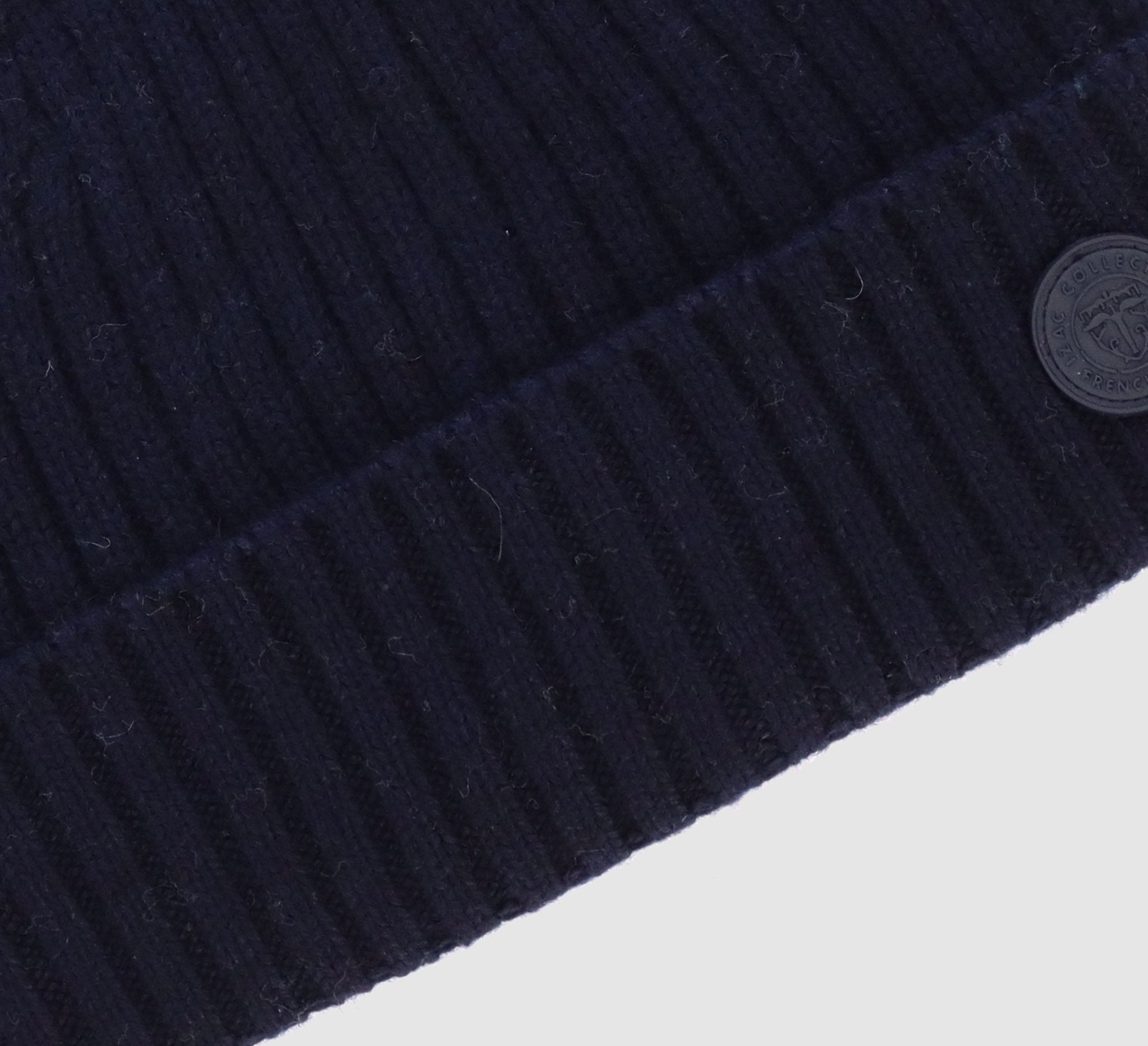 Bonnet en maille marine - IZAC