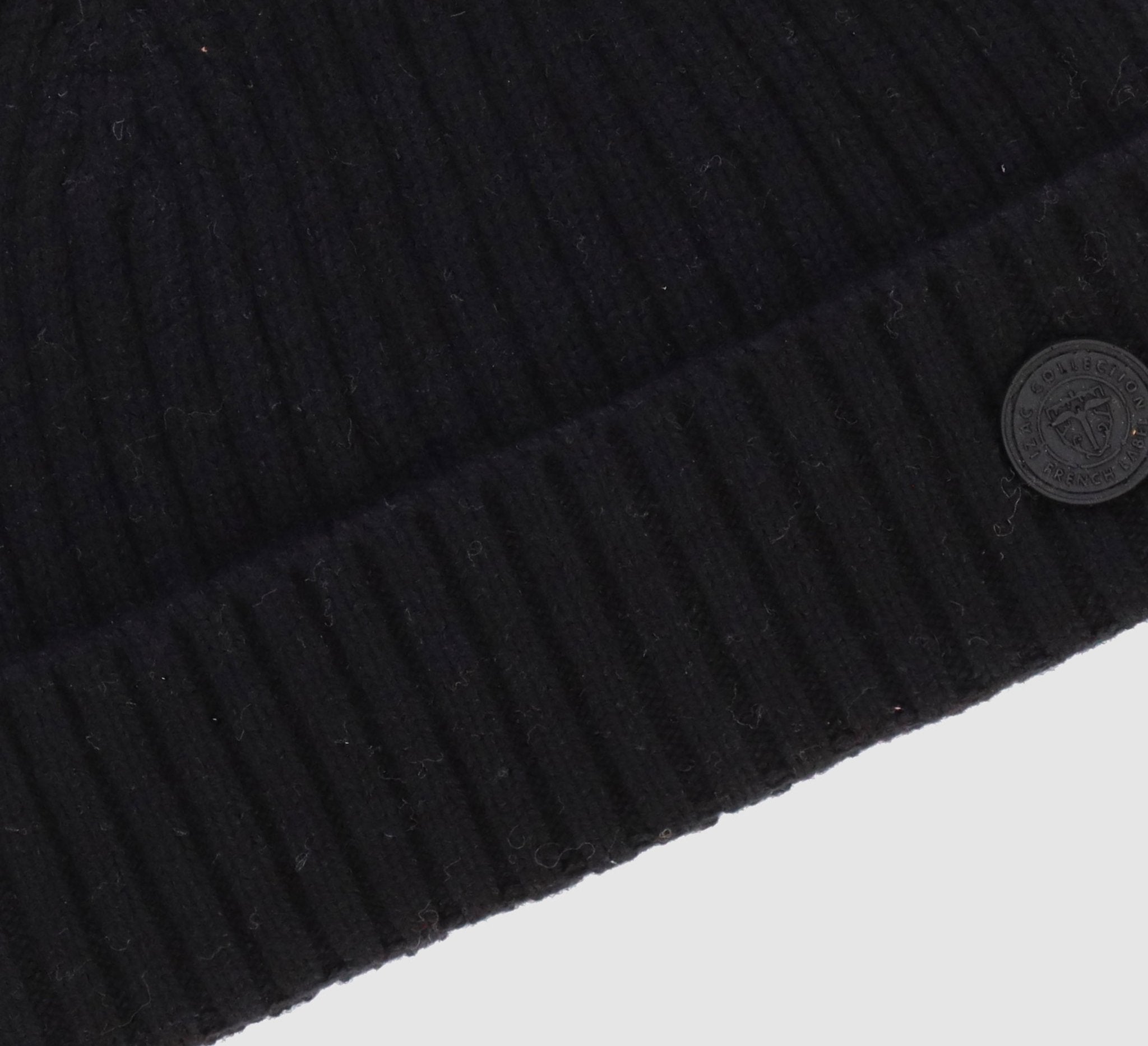 Bonnet en maille noir YATCH - IZAC