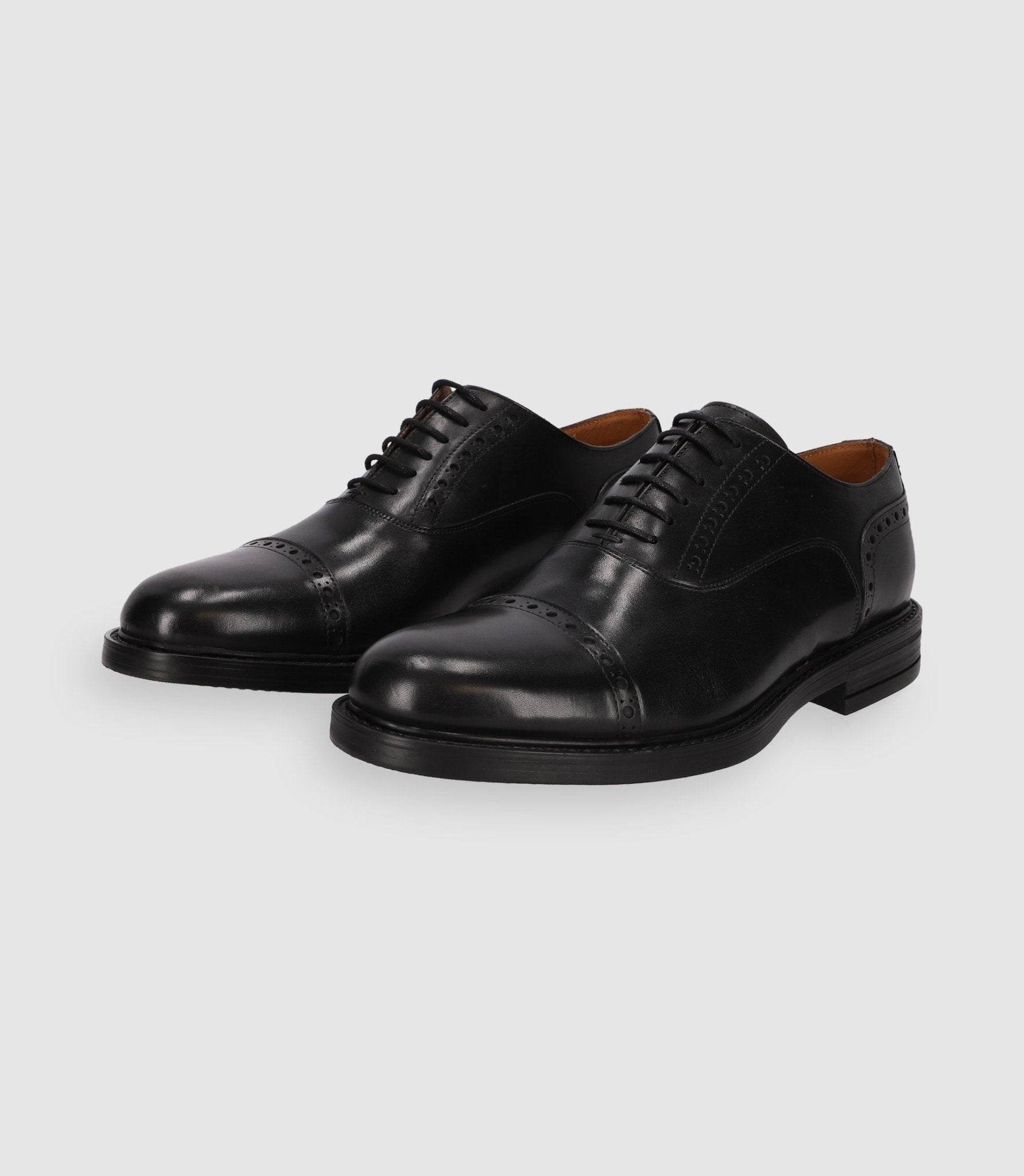 Chaussures ville en cuir noires - IZAC