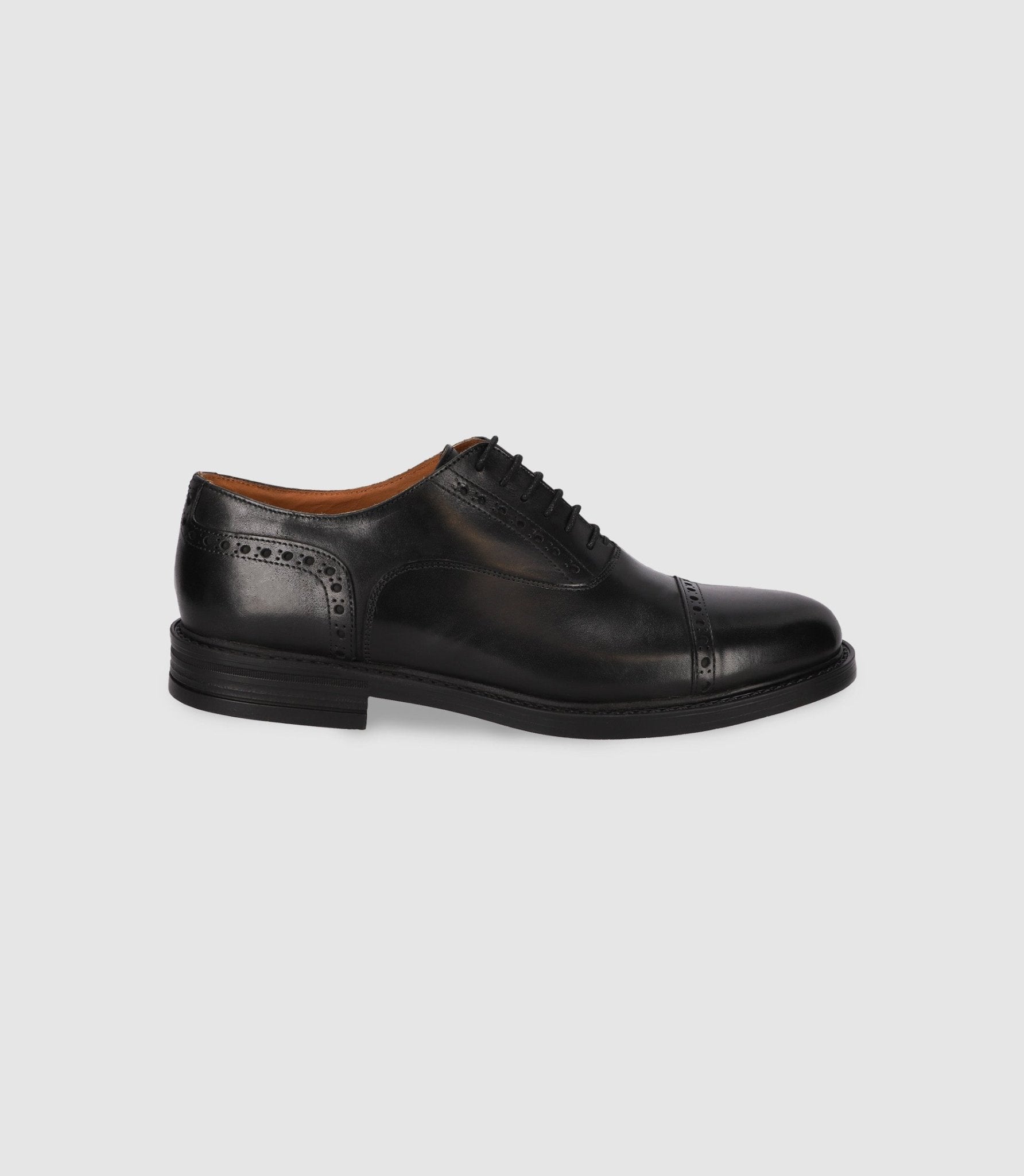 Chaussures ville en cuir noires - IZAC