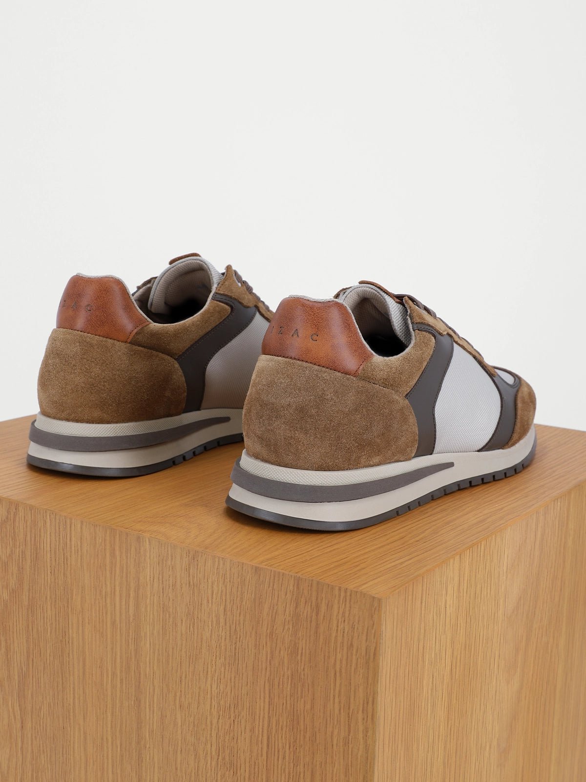 Baskets en cuir beige - IZAC