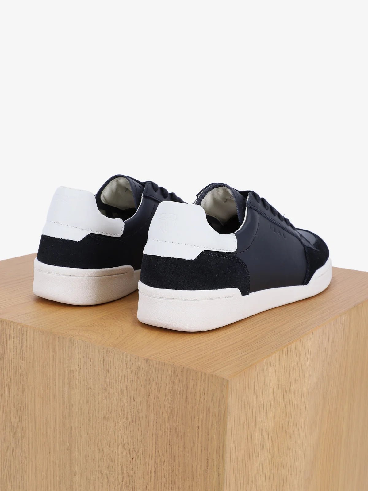 Baskets en cuir noir - IZAC