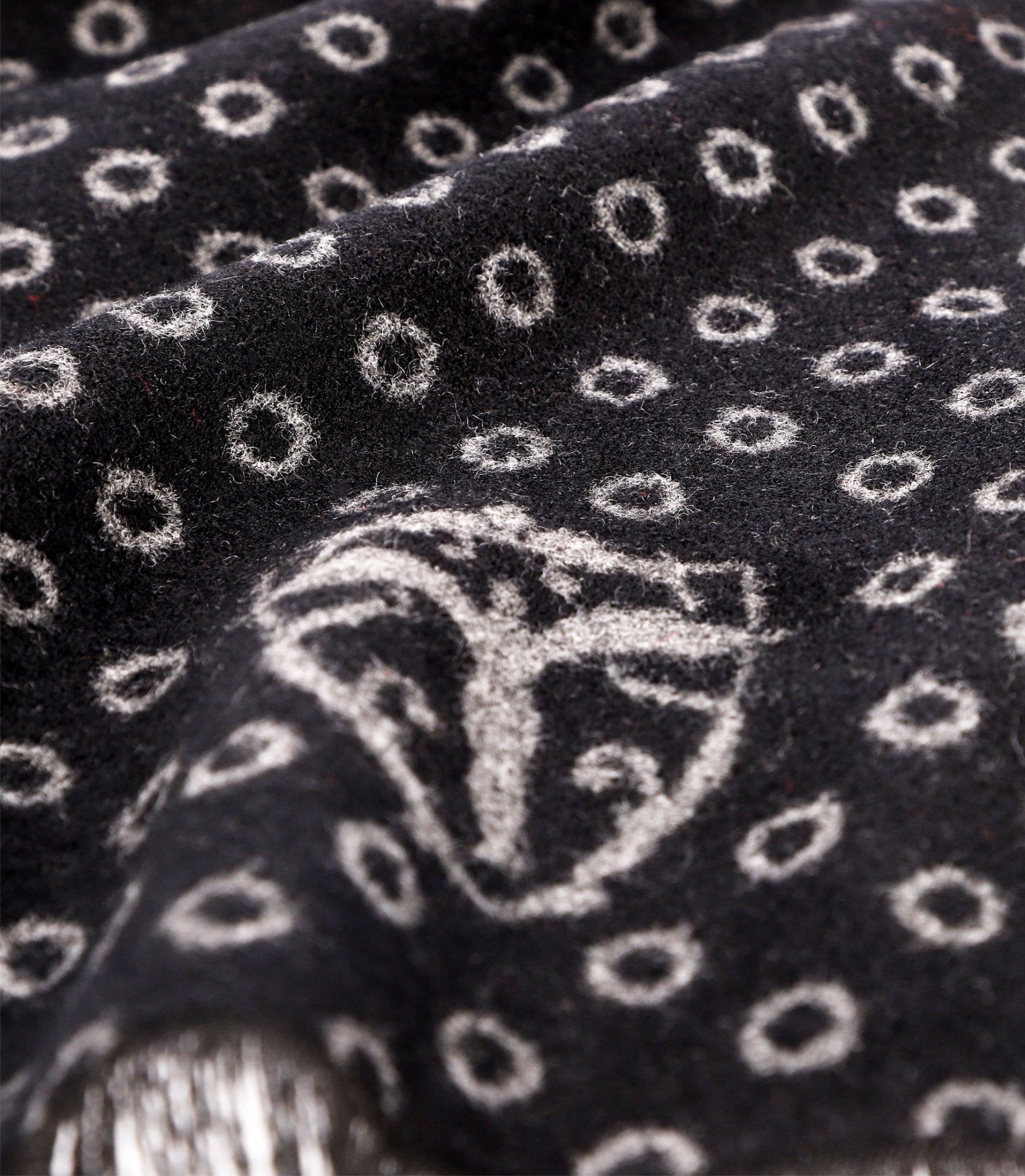Echarpe à motifs avec franges noire - IZAC