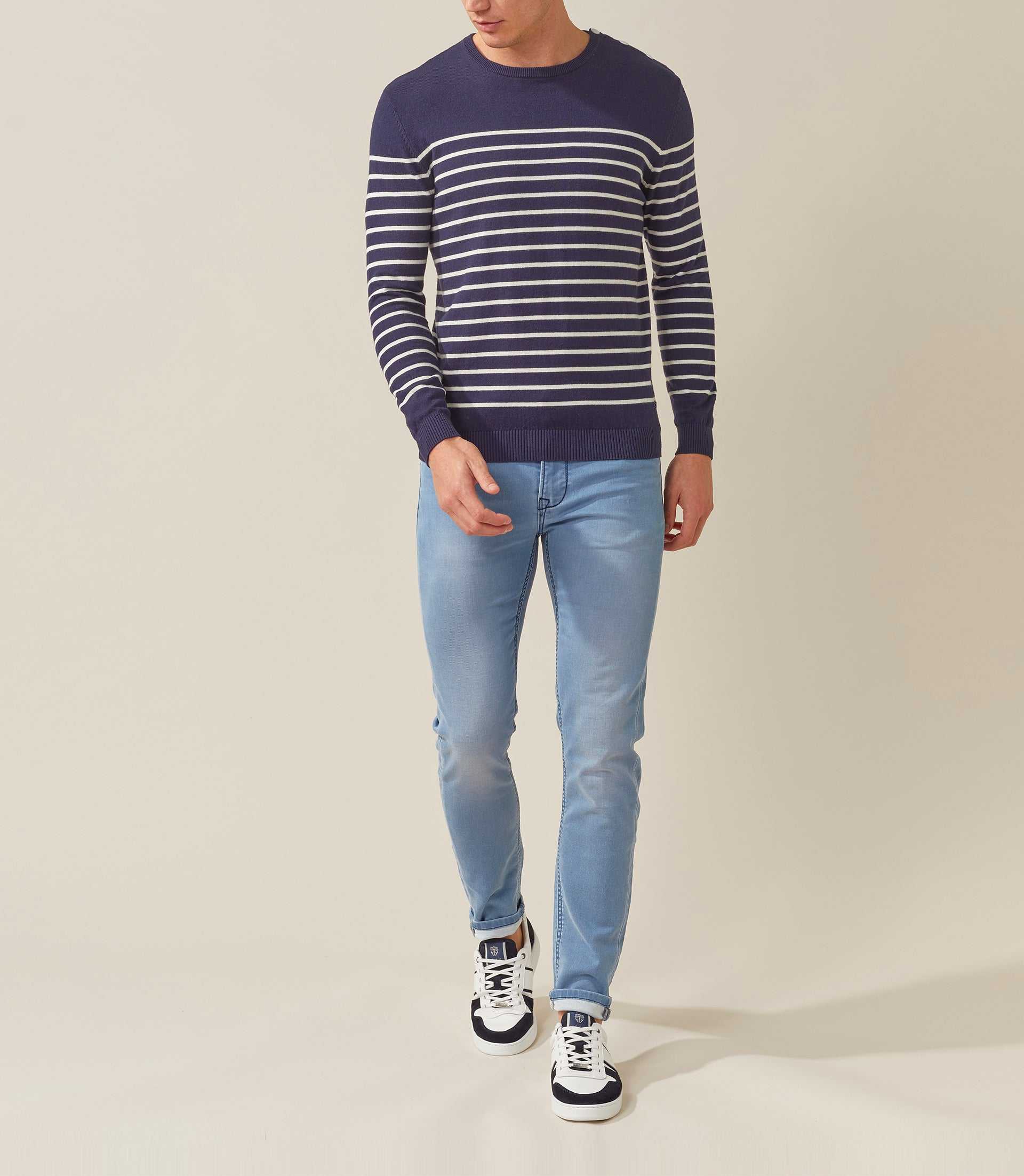 Pull col rond marine - ecru "Fahri" - IZAC