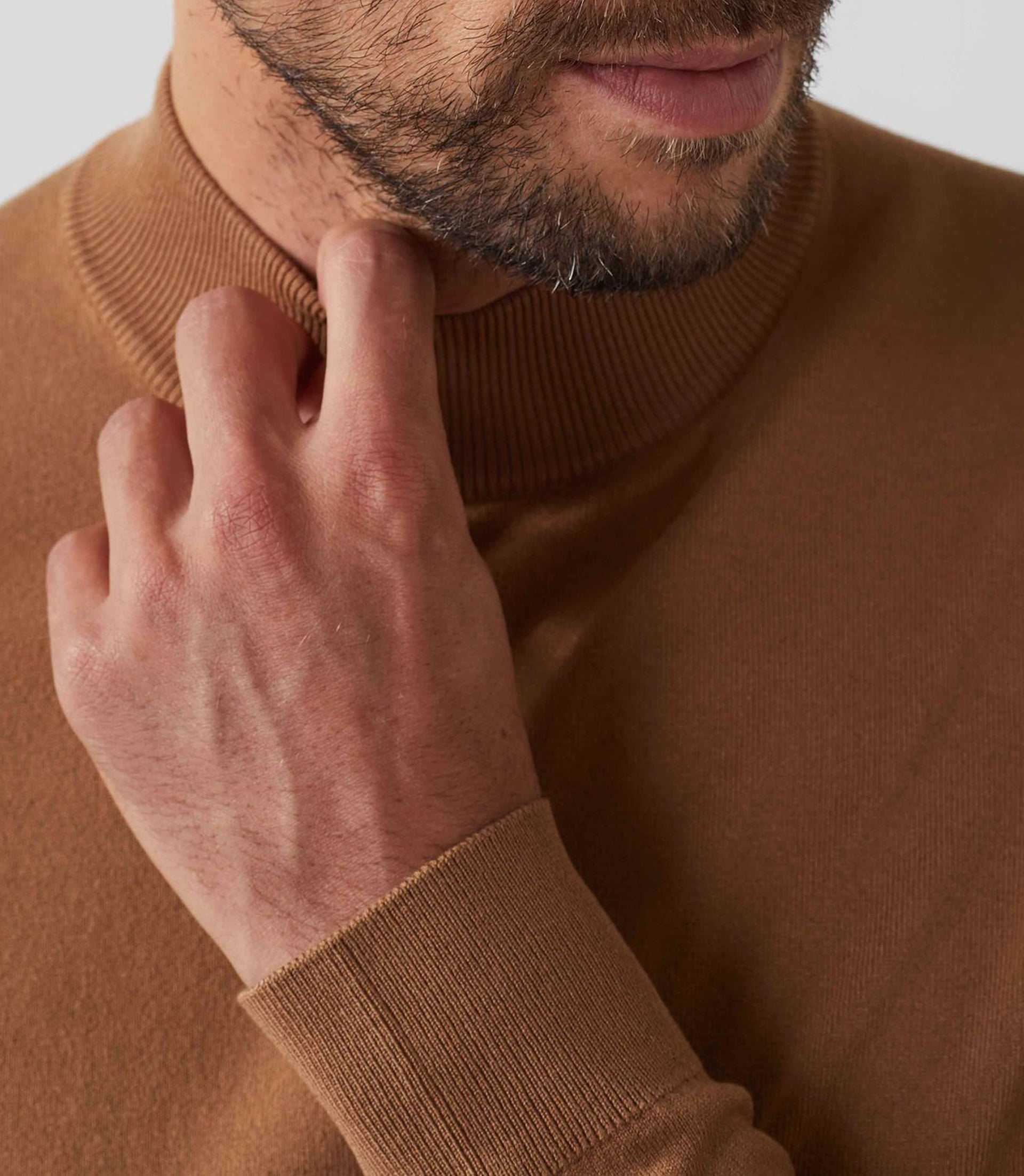 Pull col rond montant camel "Lazare" - IZAC