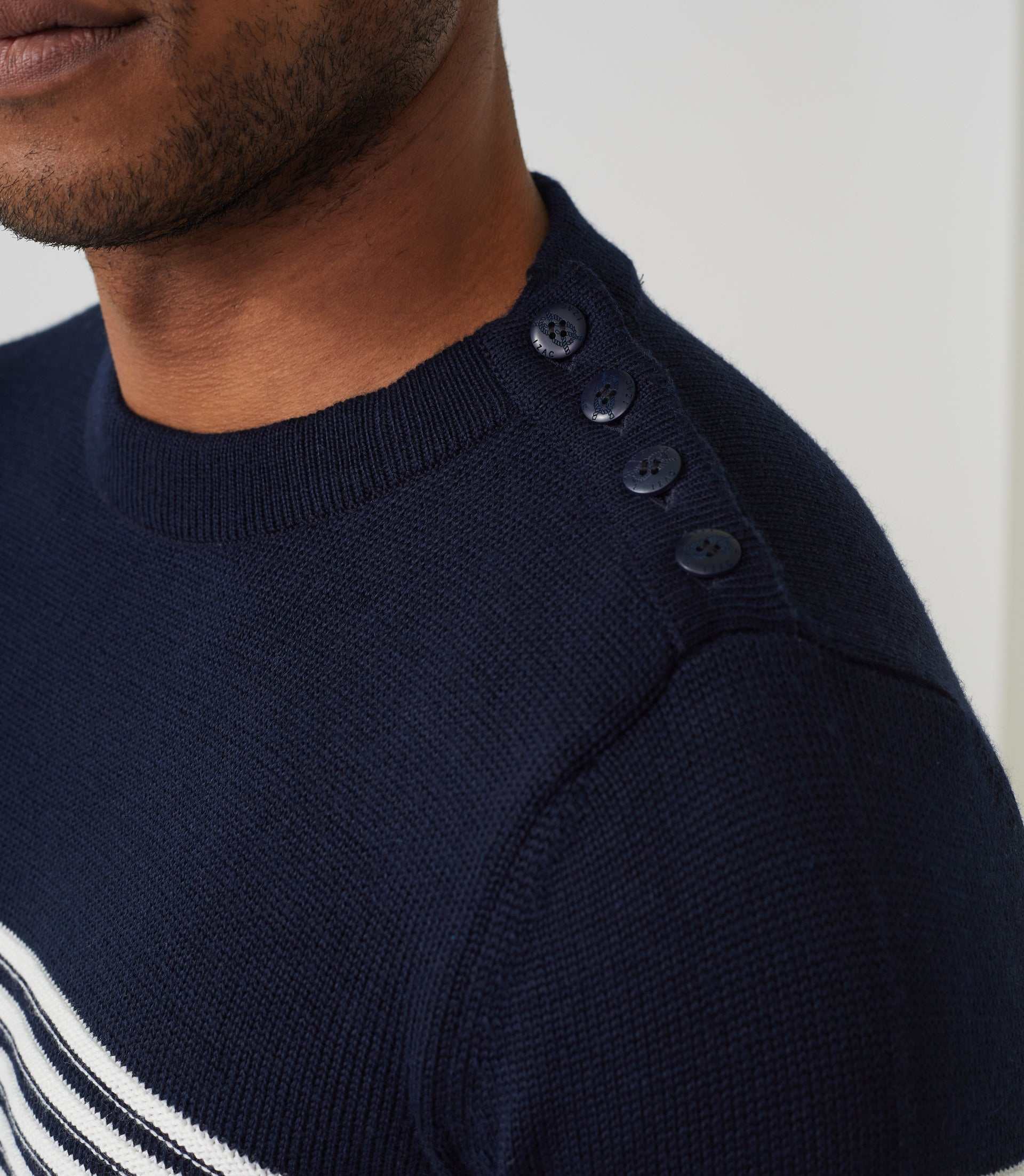 Pull col rond marine "Skanders" - IZAC