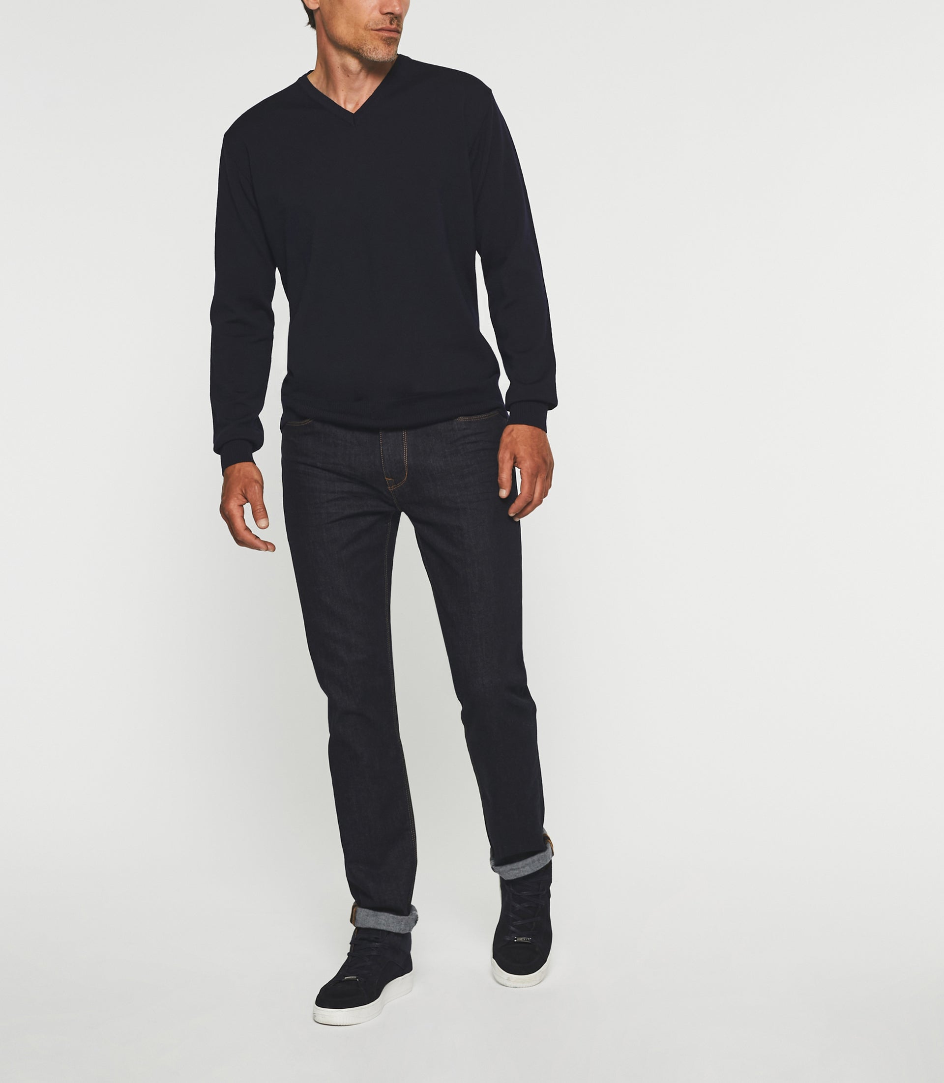 Pull col V en laine marine BASTIANO - IZAC