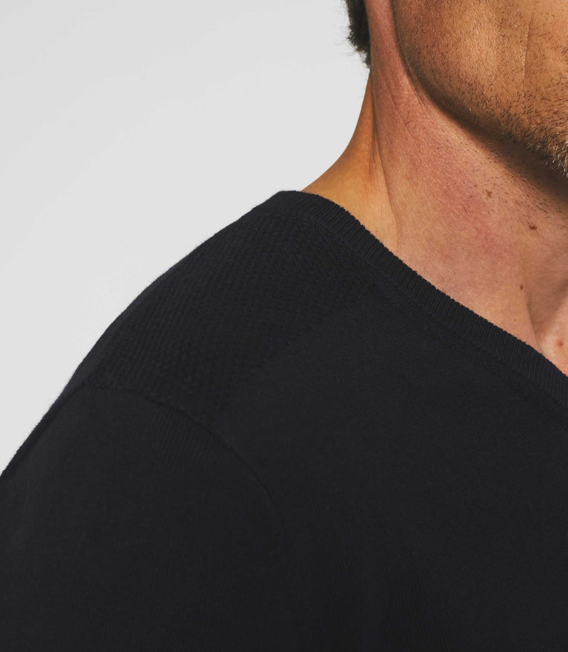 Pull col V en coton - cachemire marine BRENT - IZAC