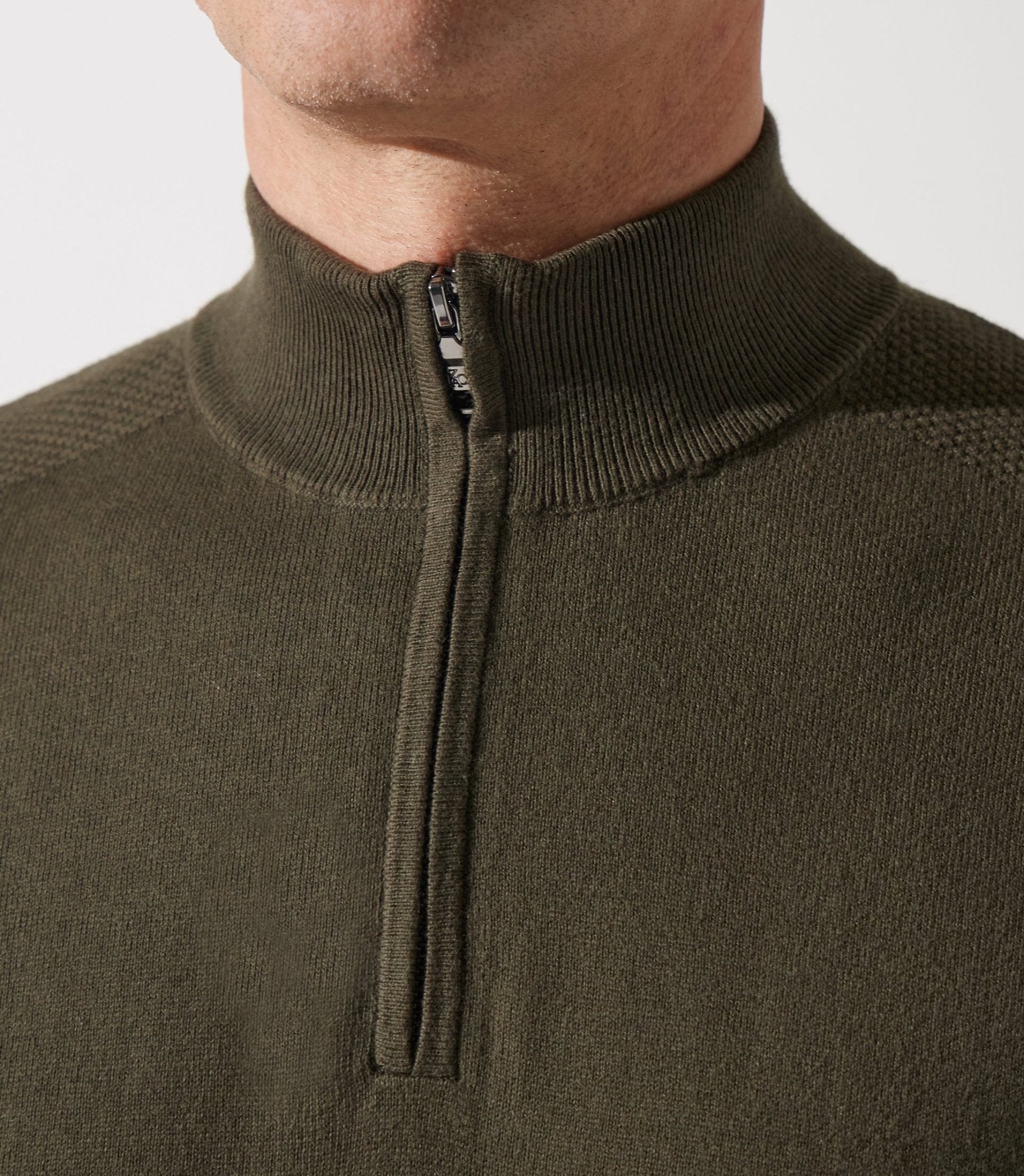 Pull col zippé camionneur kaki - IZAC