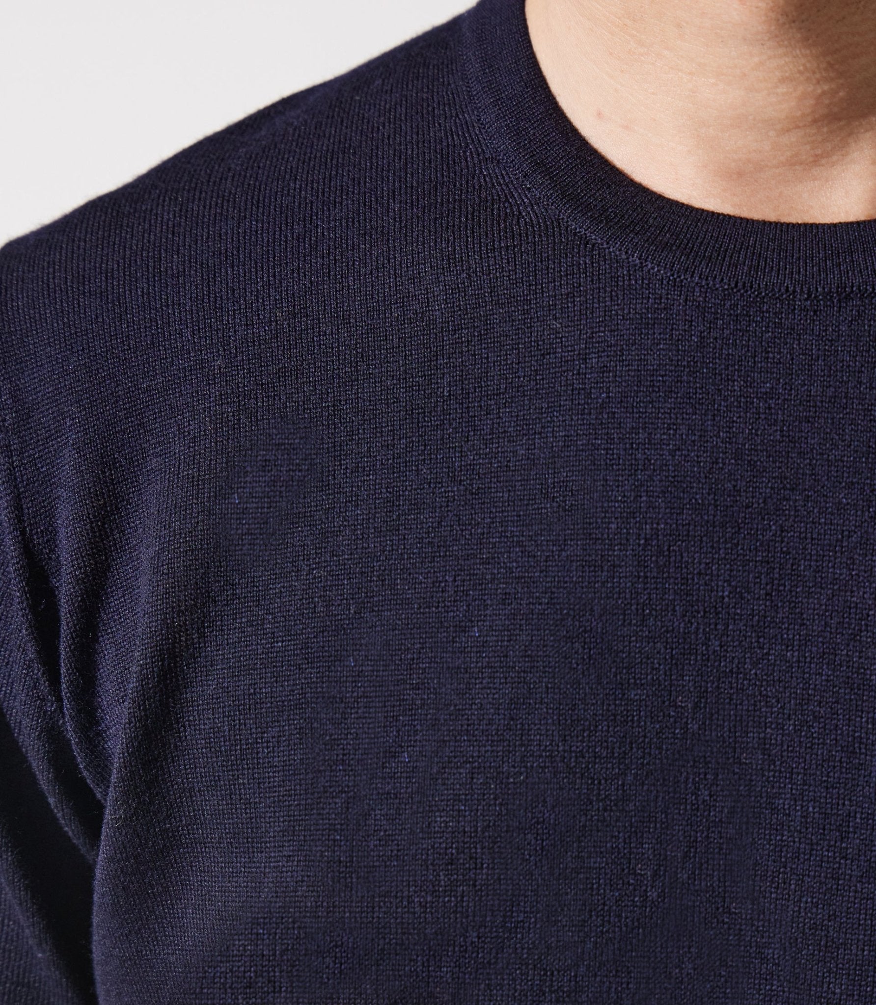 Pull col rond marine 100% mérinos - IZAC