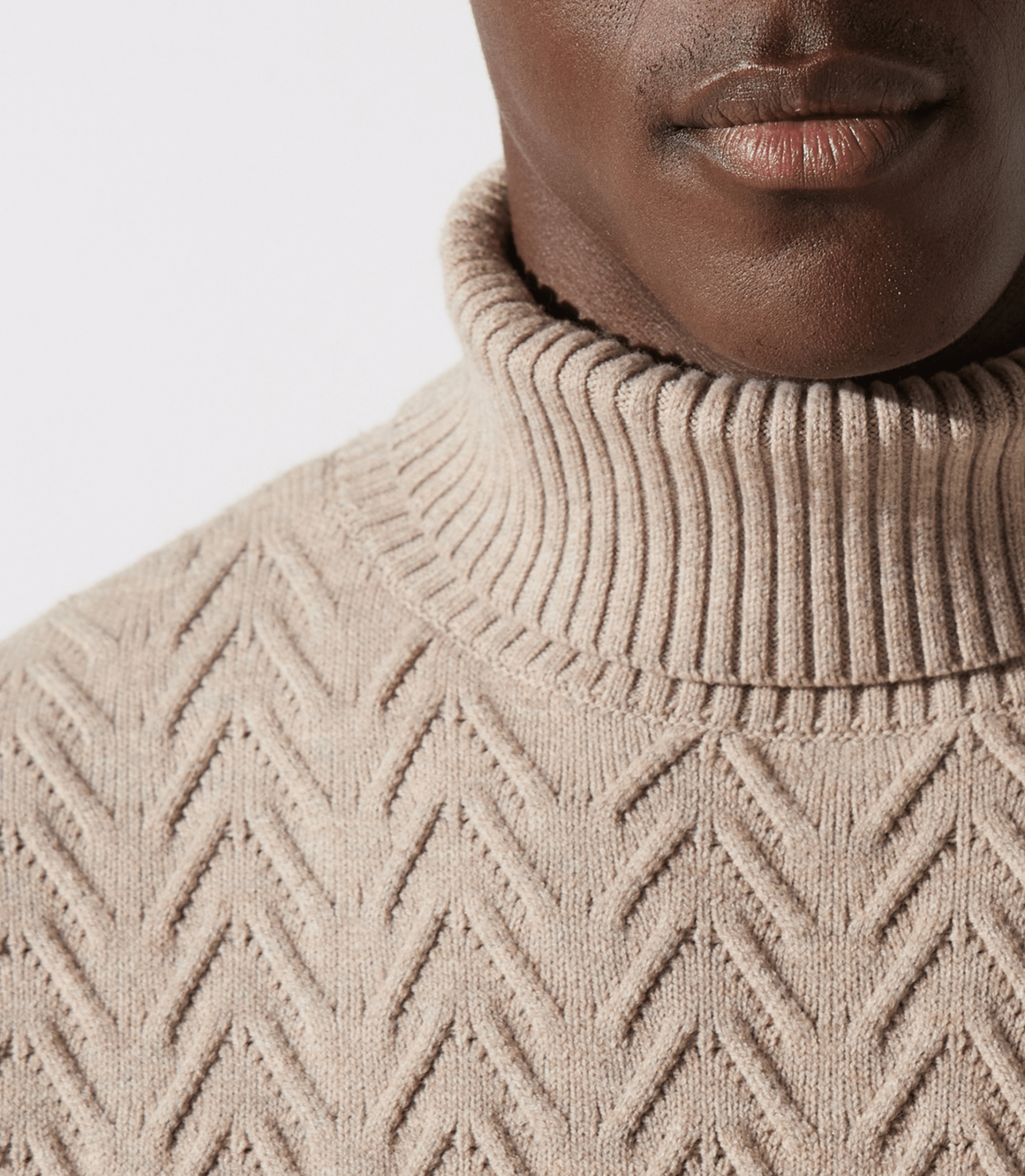 Pull col roulé torsade beige - IZAC