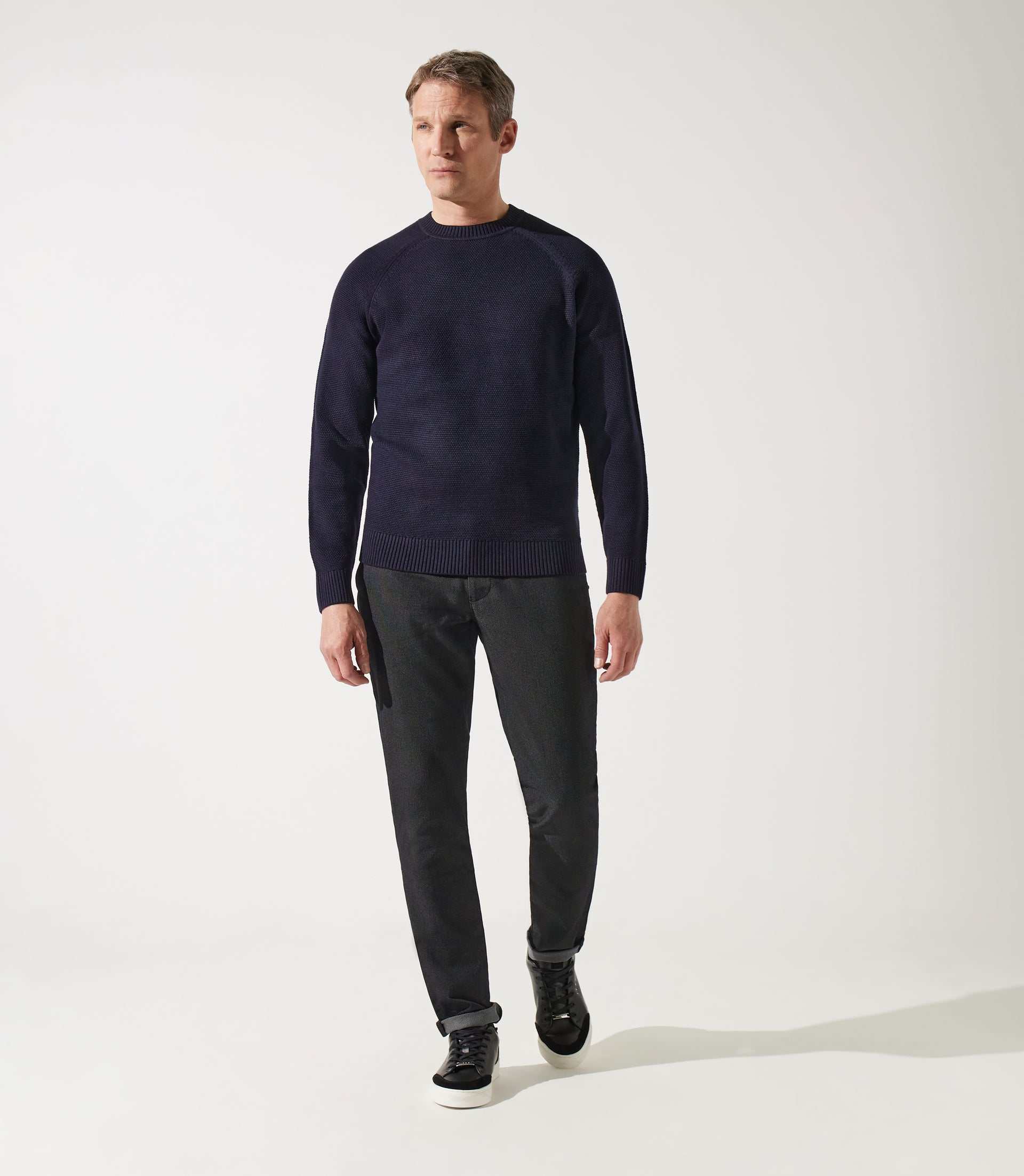 Pull col rond jeux de point marine - IZAC