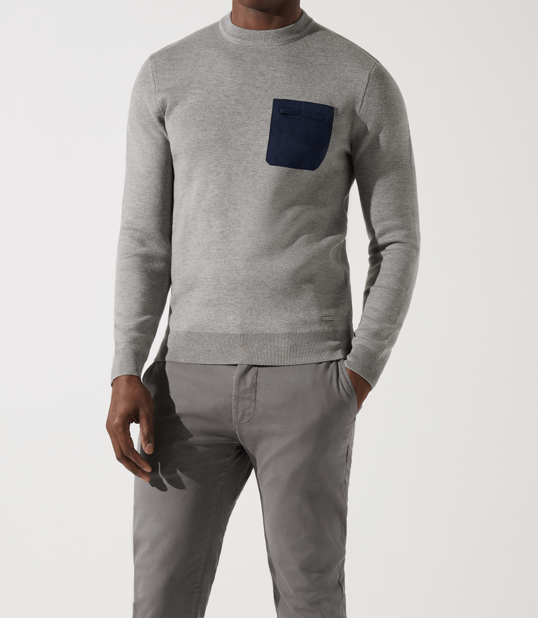 Pull col rond gris chiné avec poche - IZAC