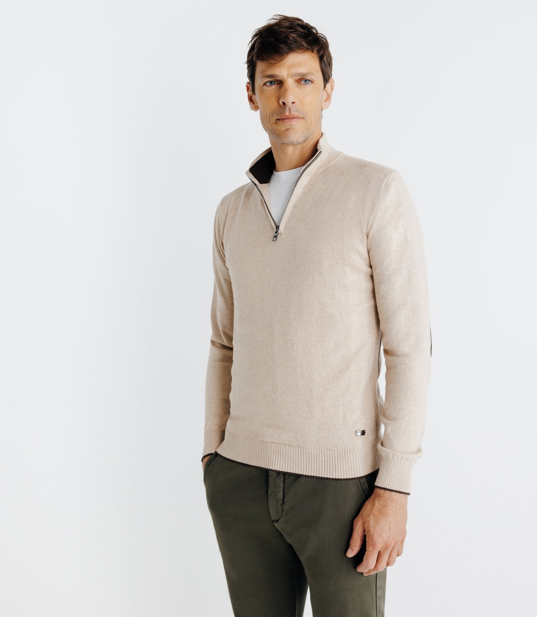 Pull col montant zippé beige - IZAC