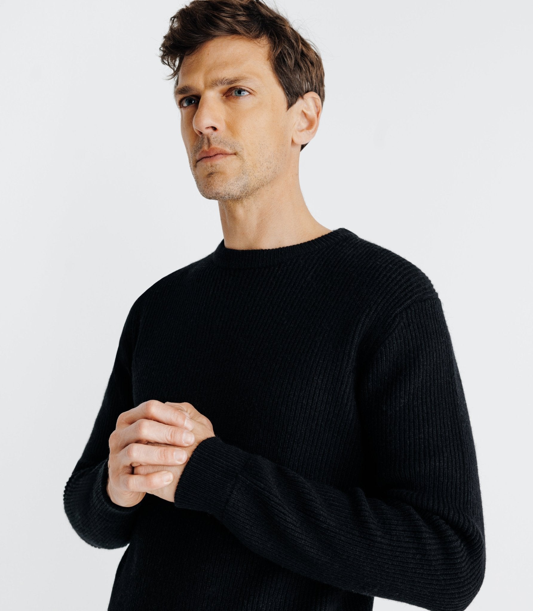 Pull col rond noir - IZAC