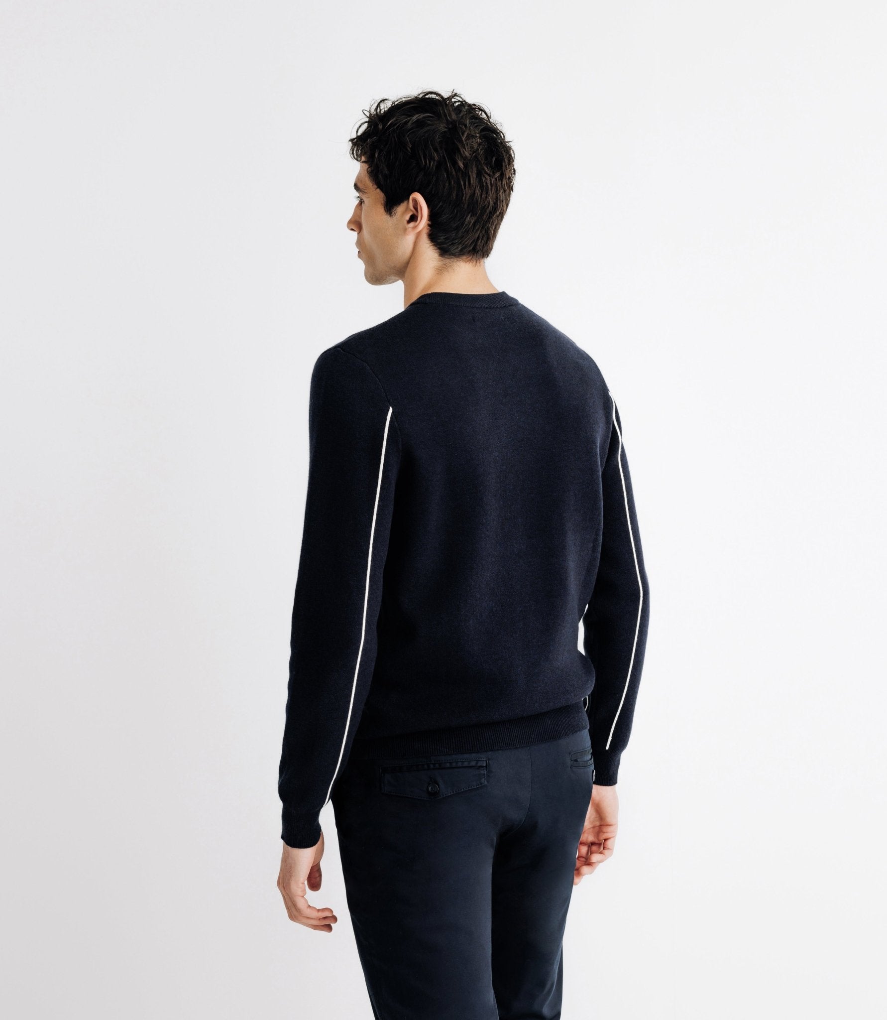 Pull col rond avec broderie marine - IZAC