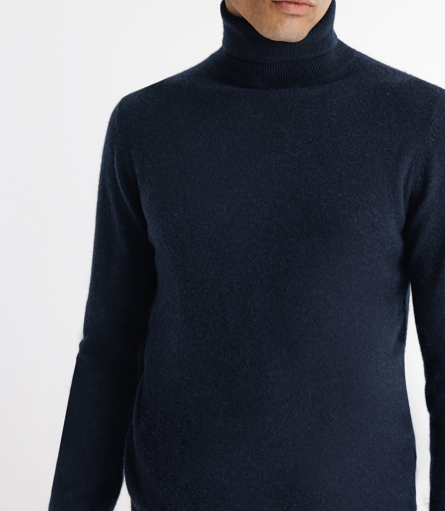 Pull col roulé 100% cachemire marine - IZAC