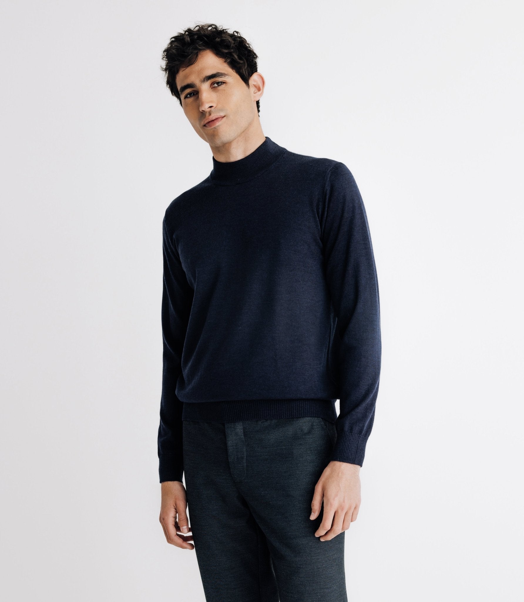 Pull en laine mérinos col cheminée marine - IZAC