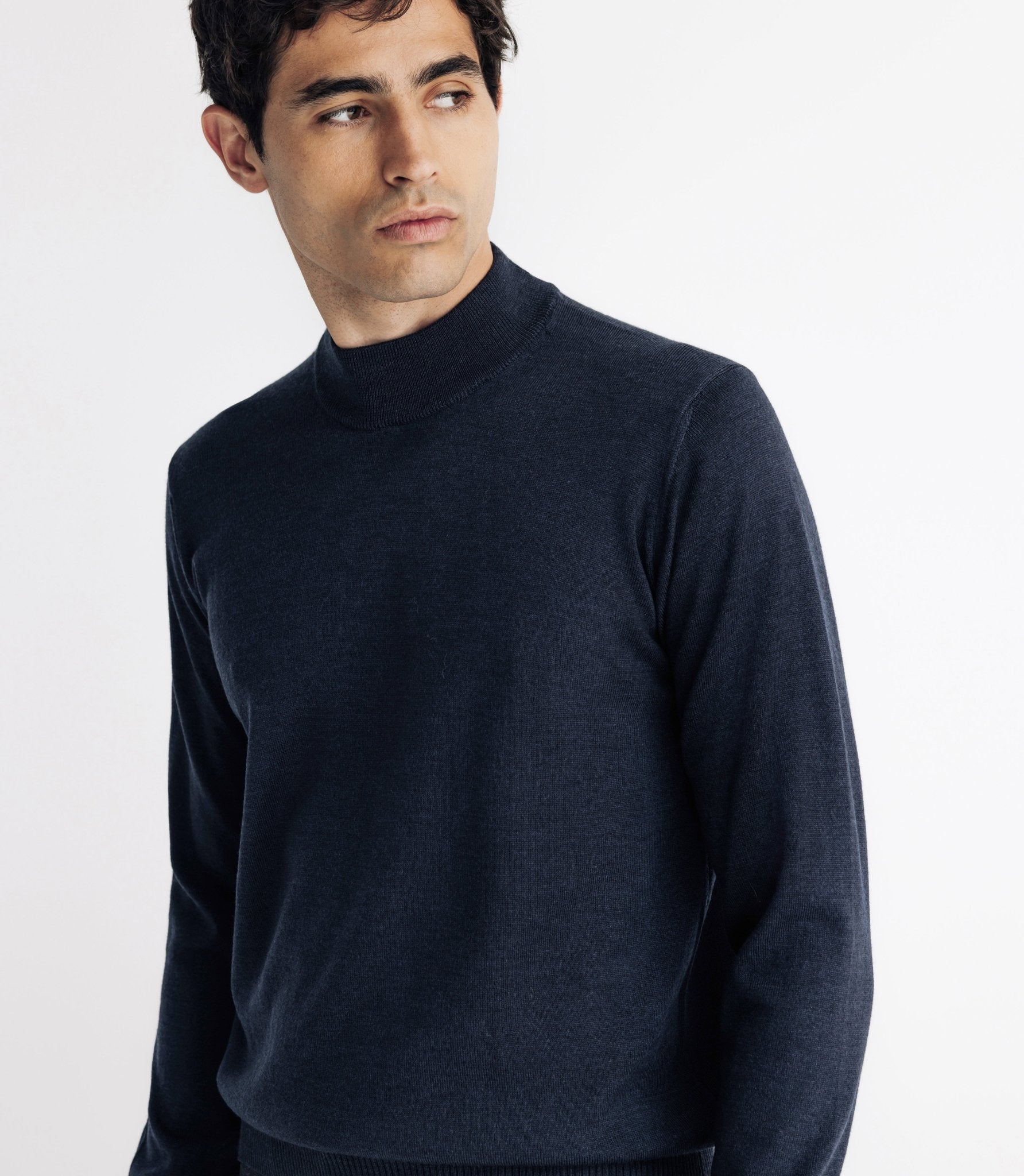Pull en laine mérinos col cheminée marine - IZAC