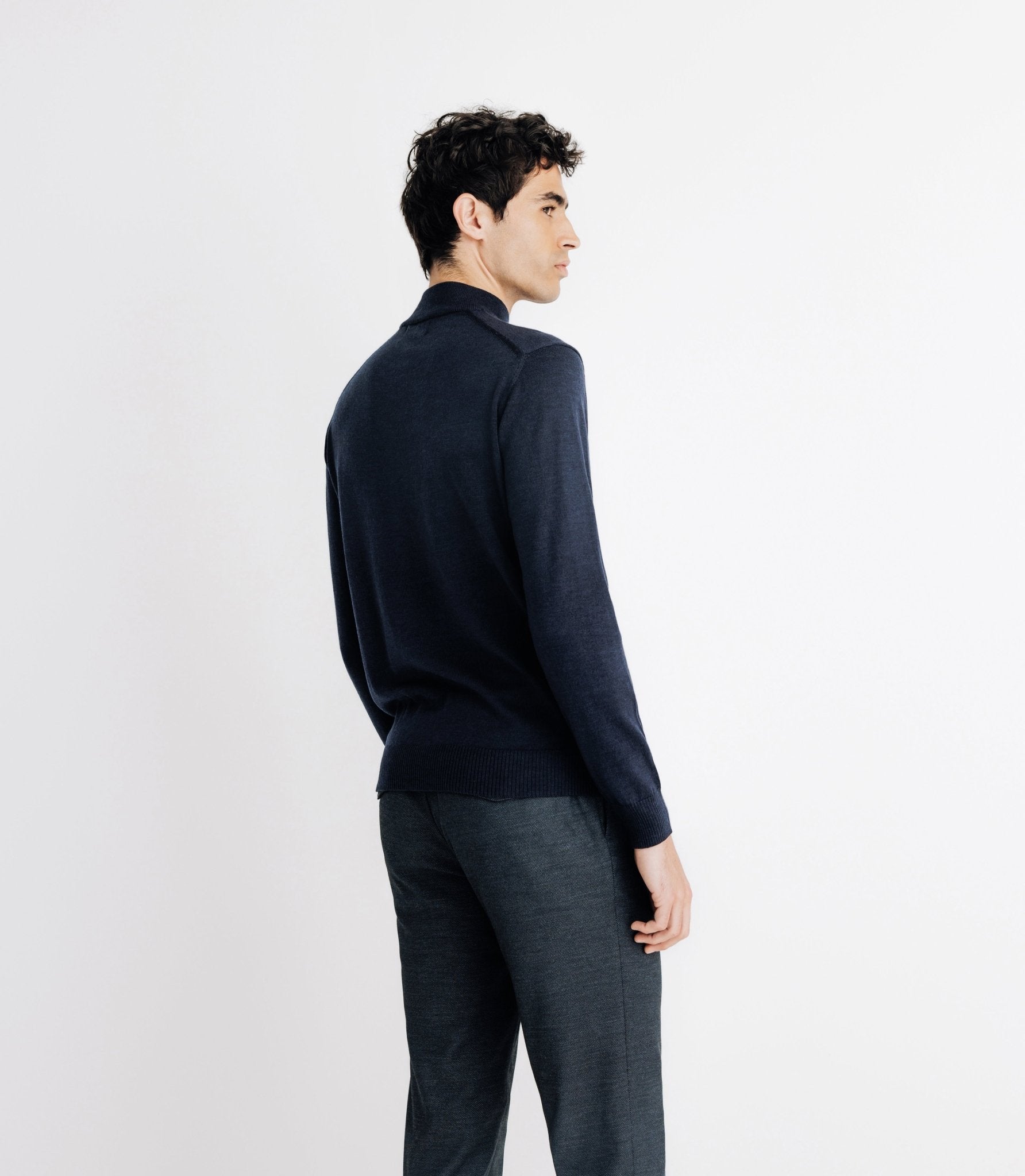Pull en laine mérinos col cheminée marine - IZAC