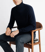 Pull col roulé en laine mérinos marine - IZAC