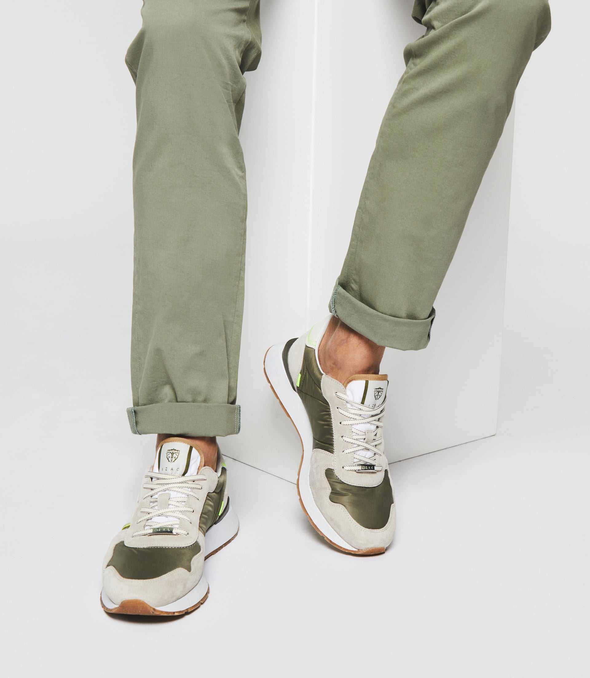 Sneakers taupe et kaki "Edisson" - IZAC