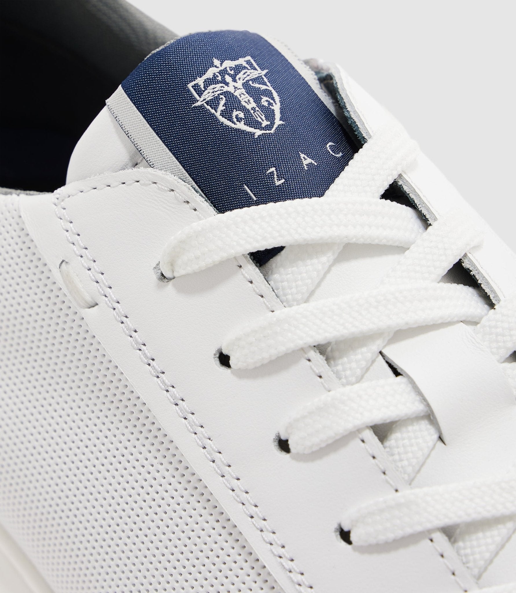 Sneakers en cuir blanche "Elvin" - IZAC