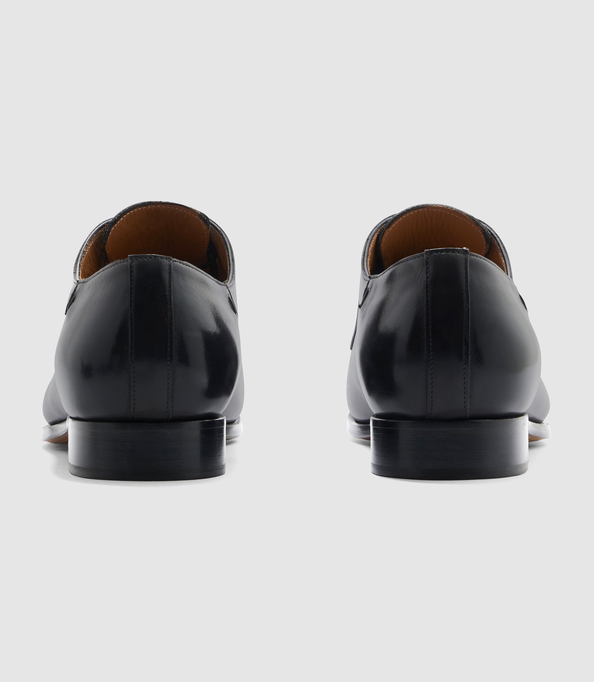 Derby couture en cuir noir "Elvio" - IZAC