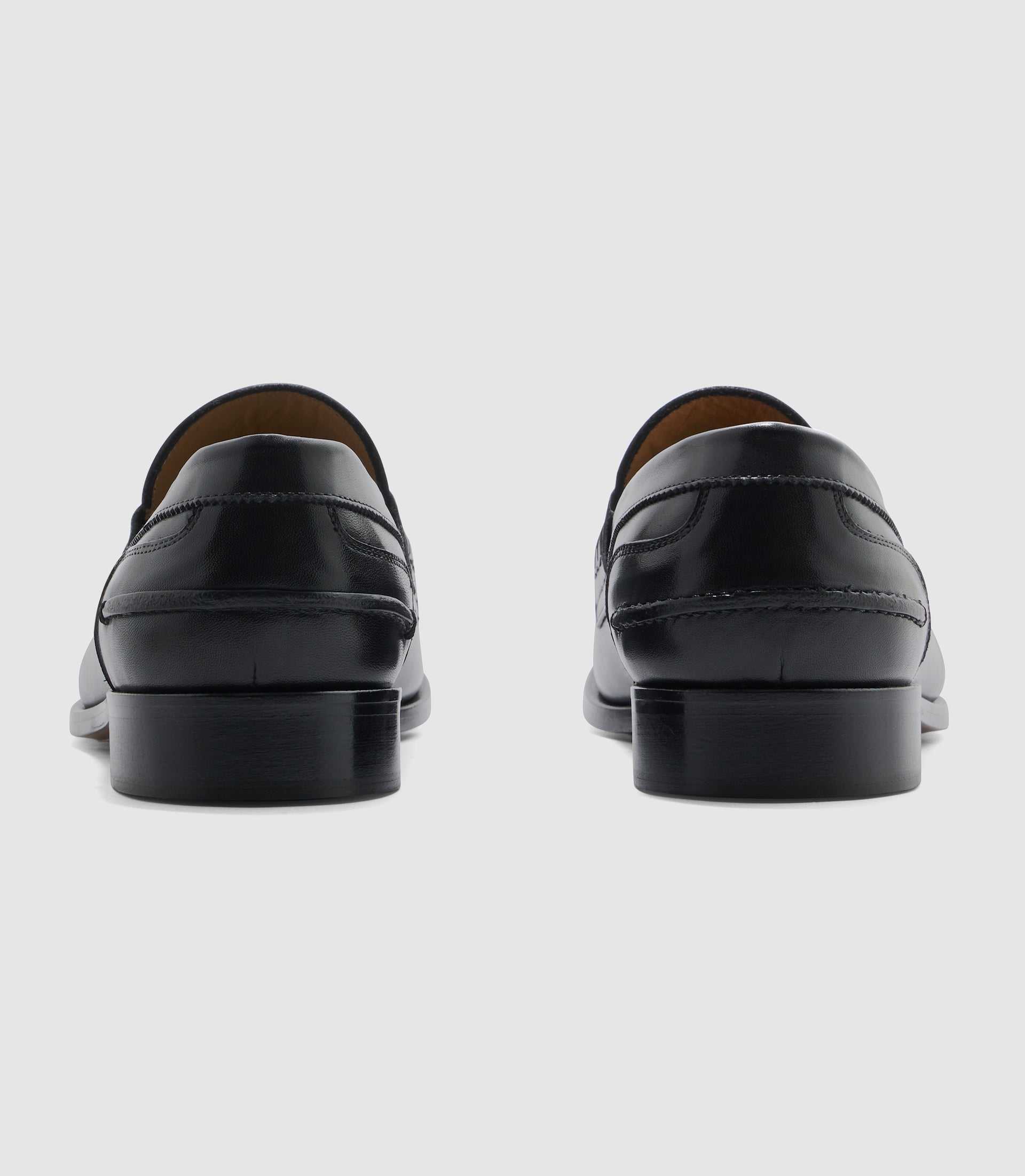 Mocassin couture noir "Erasmus" - IZAC