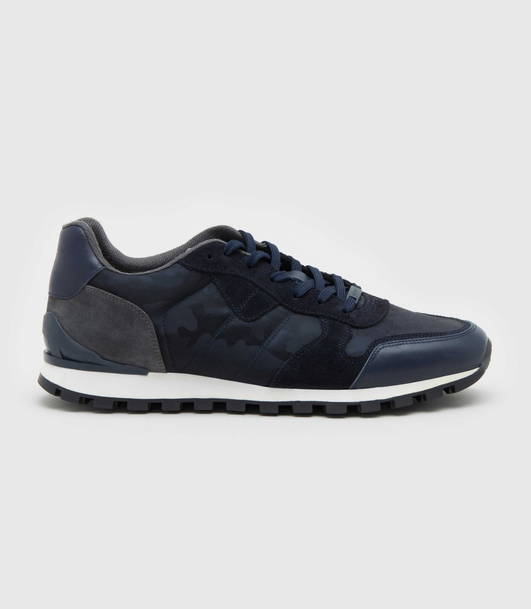 Sneakers bi - matière camouflage marine "Perry" - IZAC