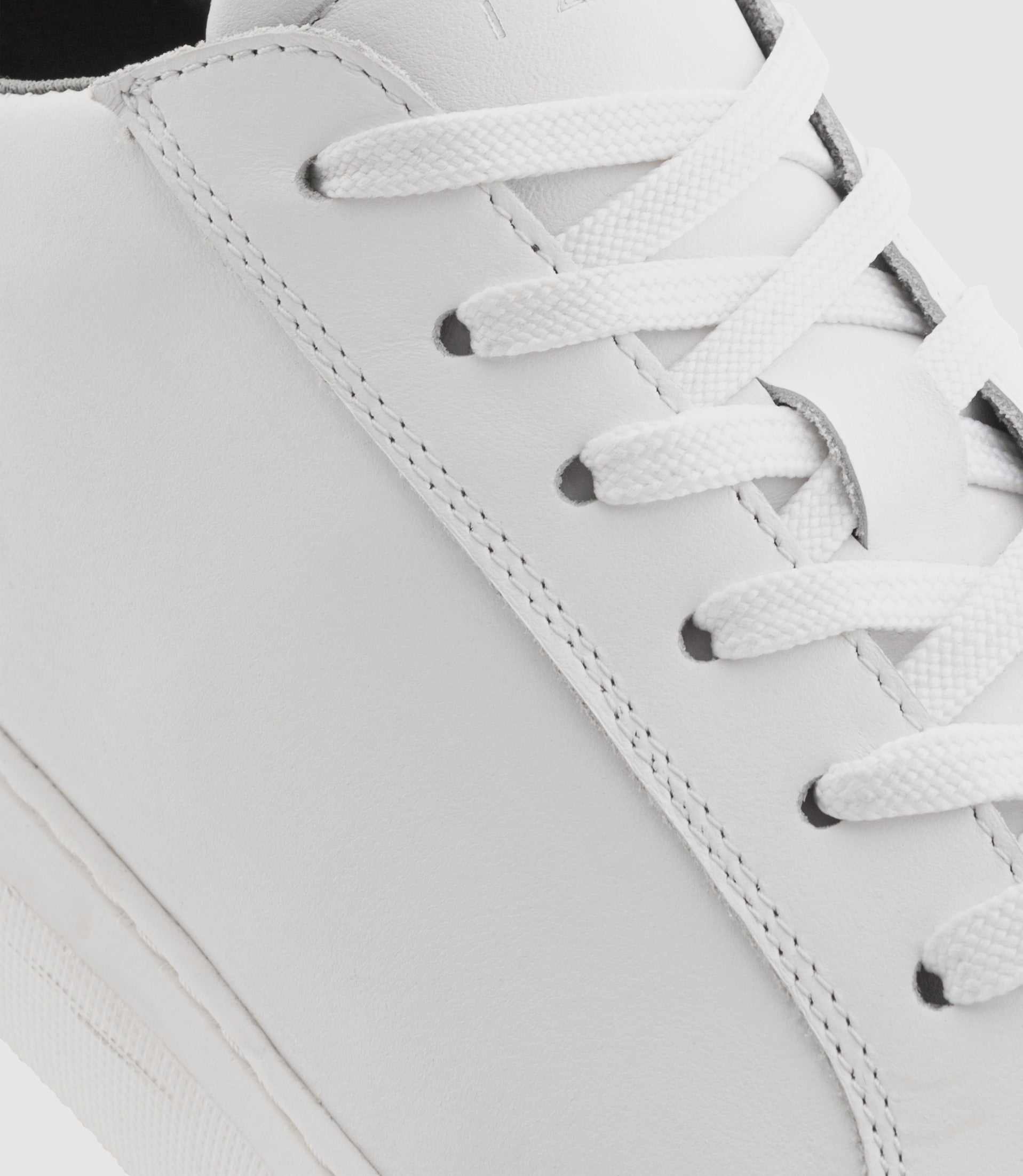 Sneakers en cuir blanche OCTAVIE - IZAC