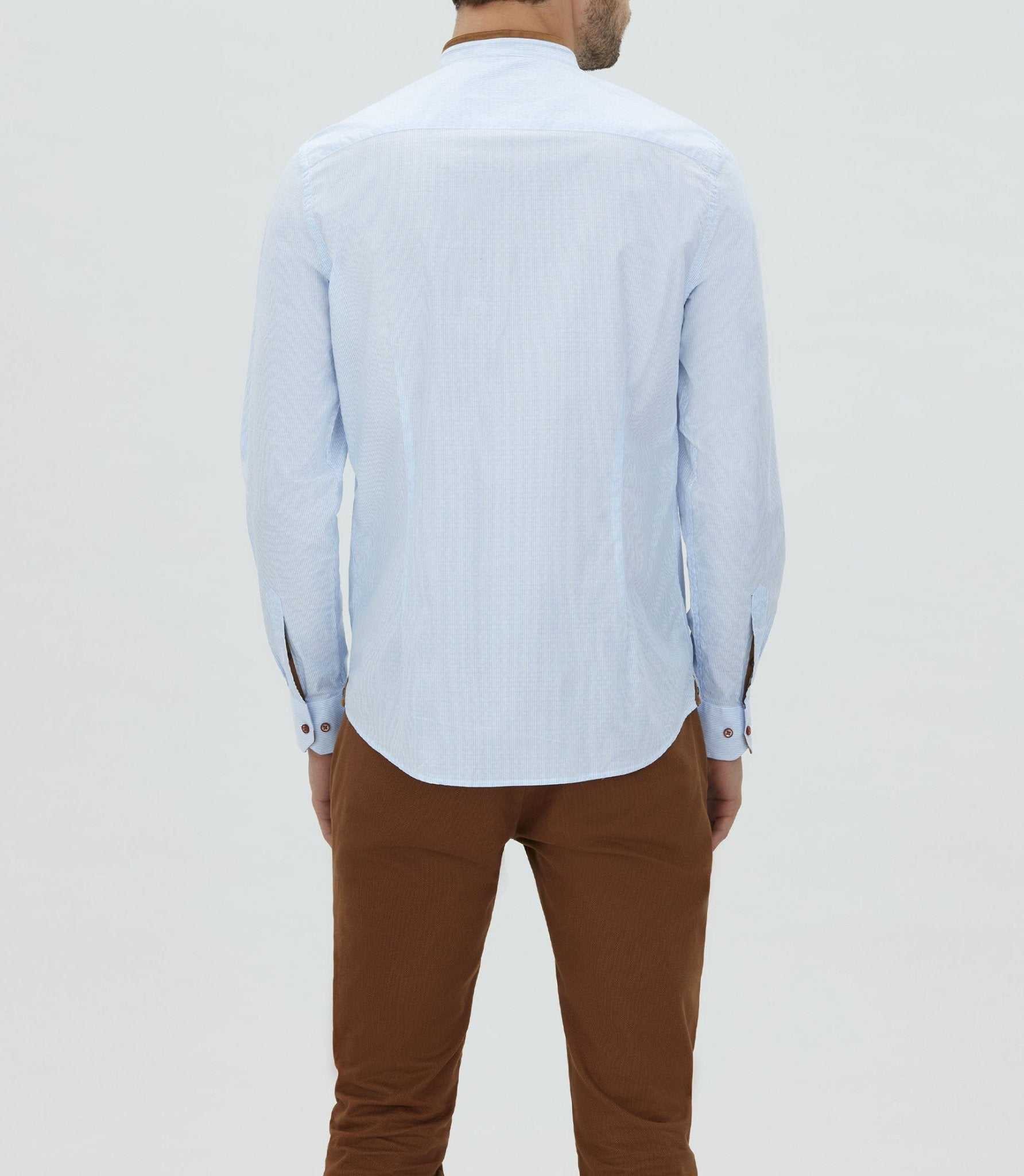 Chemise casual à col mao bleu ciel "Mata" - IZAC