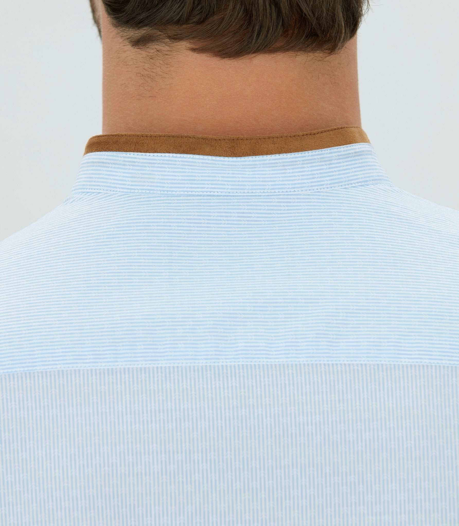 Chemise casual à col mao bleu ciel "Mata" - IZAC