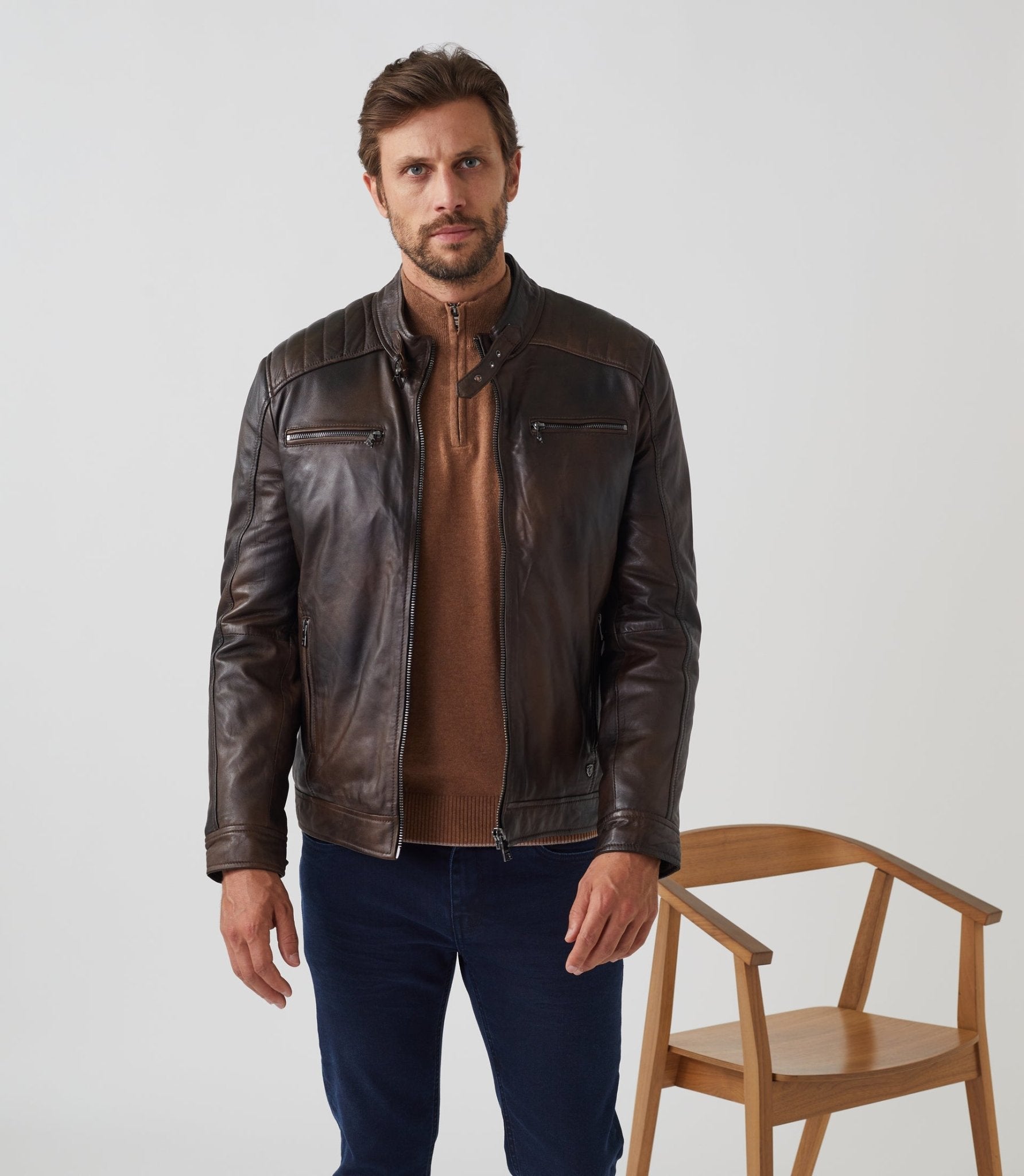 Blouson en cuir patiné marron "Zack" - IZAC