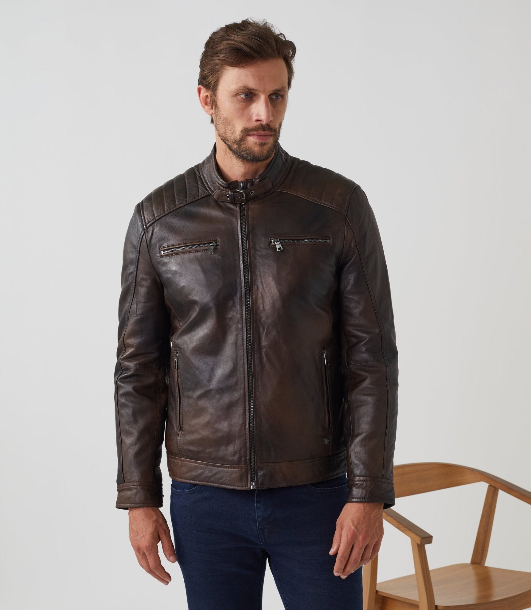 Blouson en cuir patiné marron "Zack" - IZAC