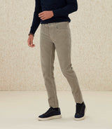 Pantalon en velours kaki clair "Casino" - IZAC