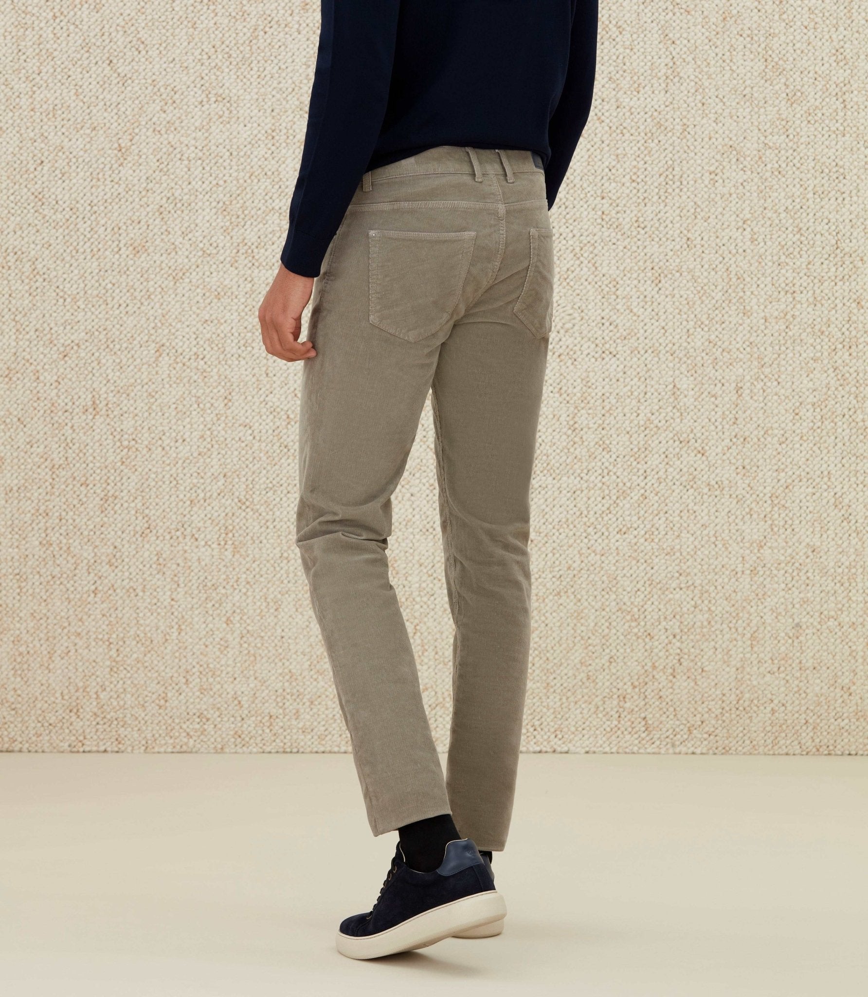 Pantalon en velours kaki clair "Casino" - IZAC