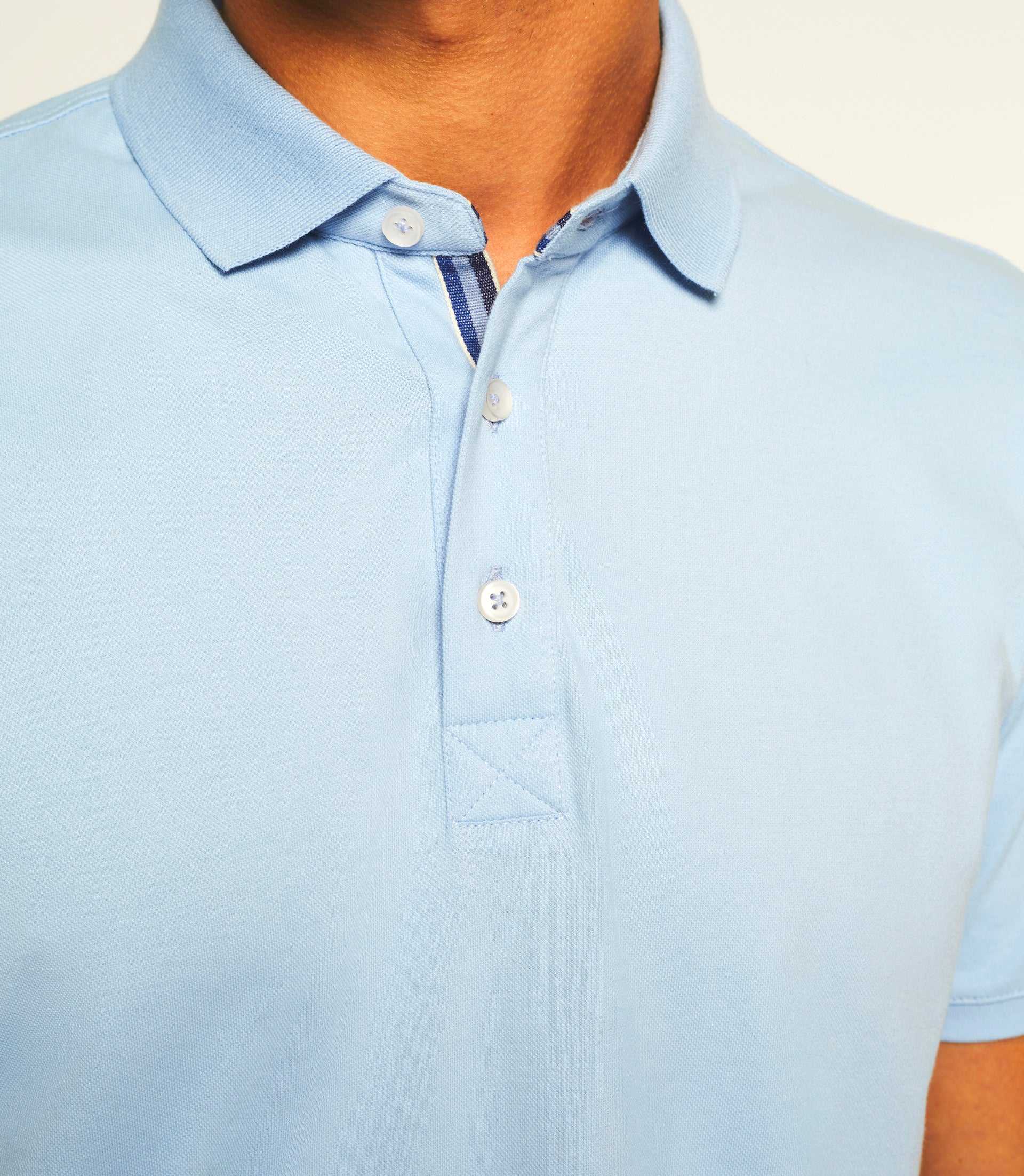 Polo manches courtes bleu ciel GREGOROUT - IZAC