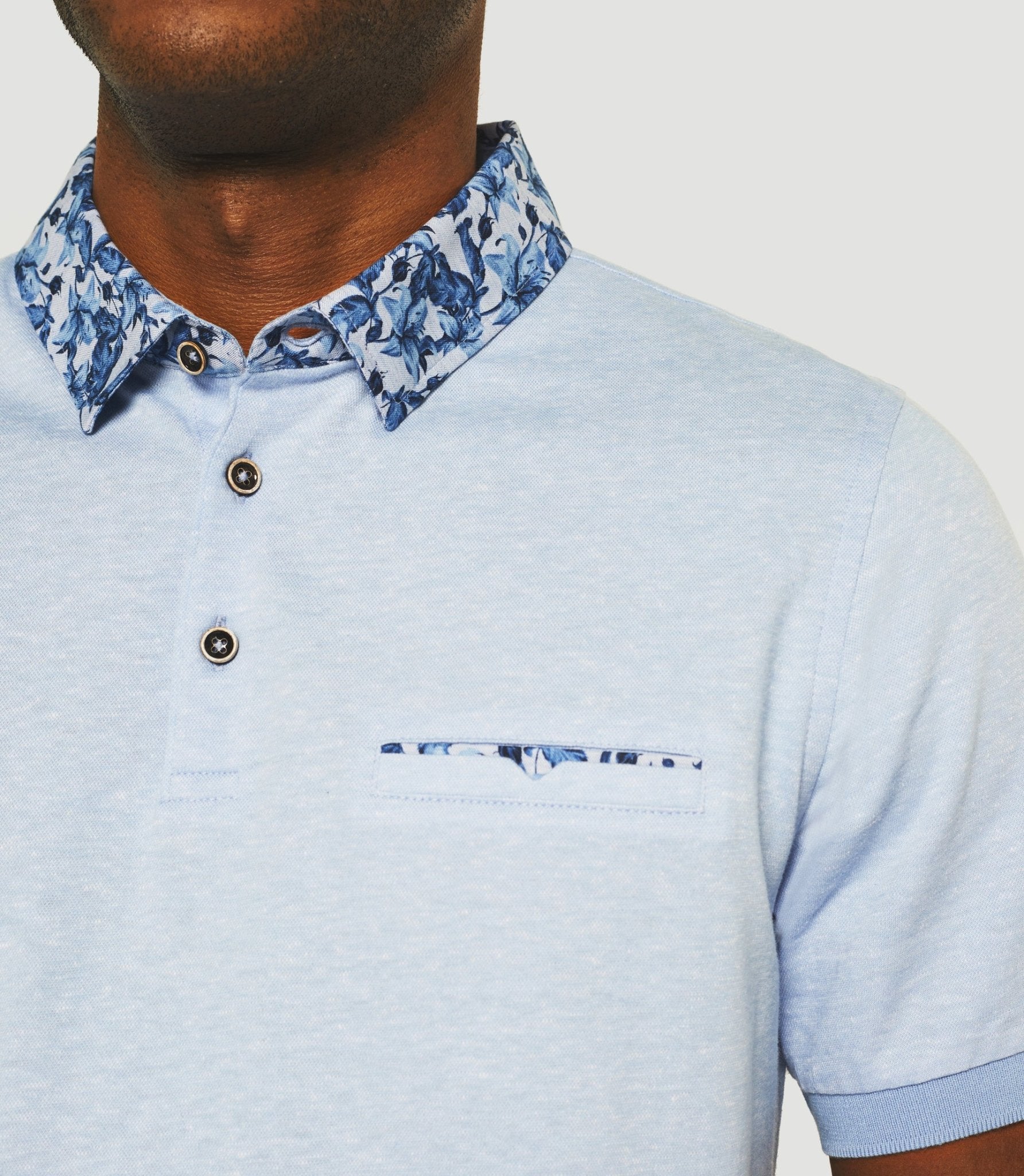 Polo manches courtes bleu ciel "Guylaine" - IZAC