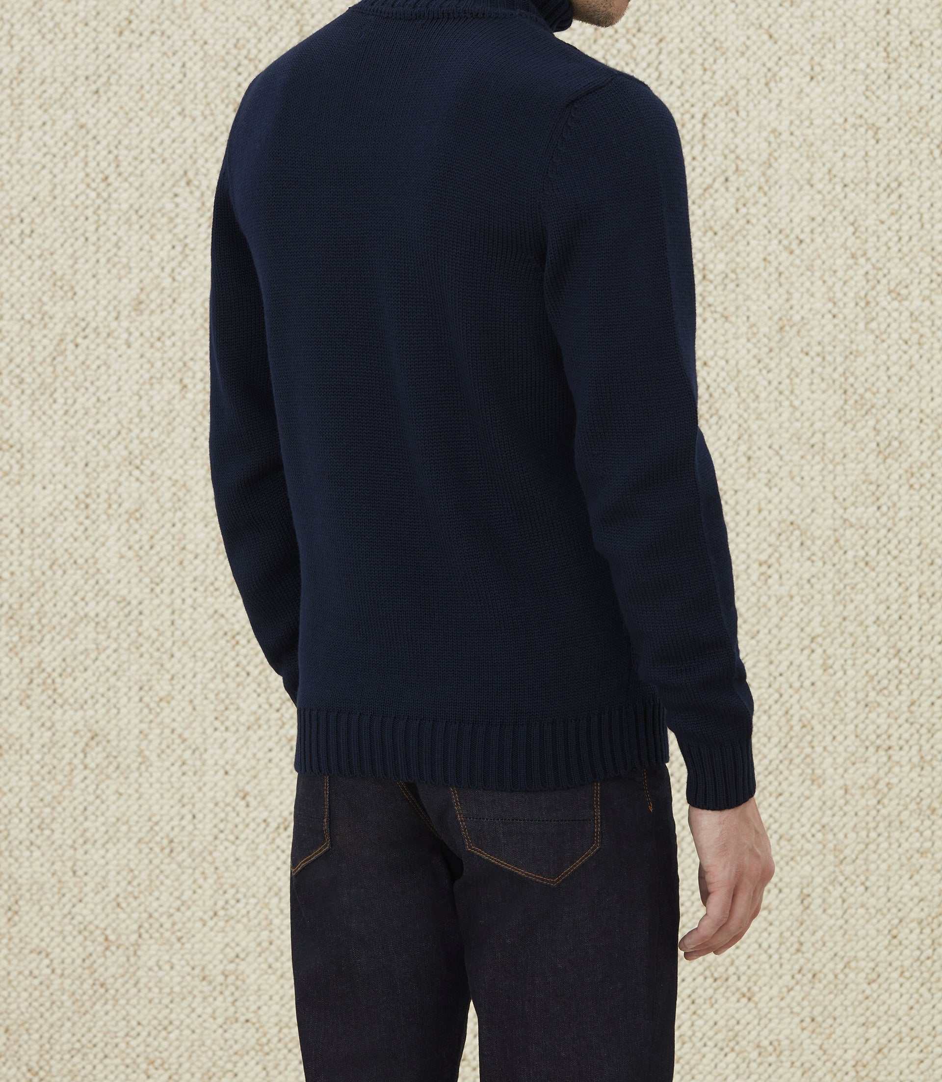 Pull col roulé à torsades marine" Logann" - IZAC