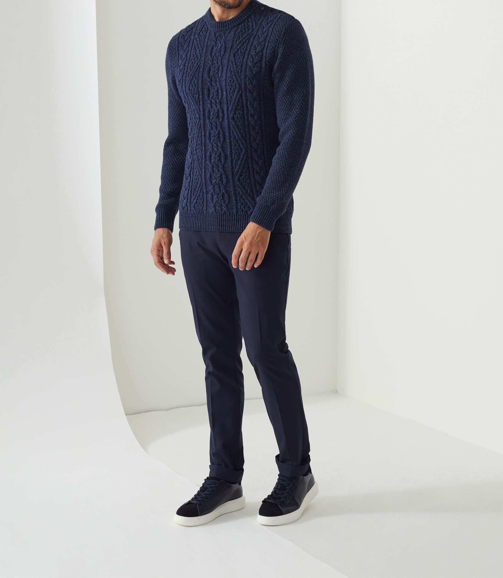 Pull col rond bleu "Sarbello" - IZAC