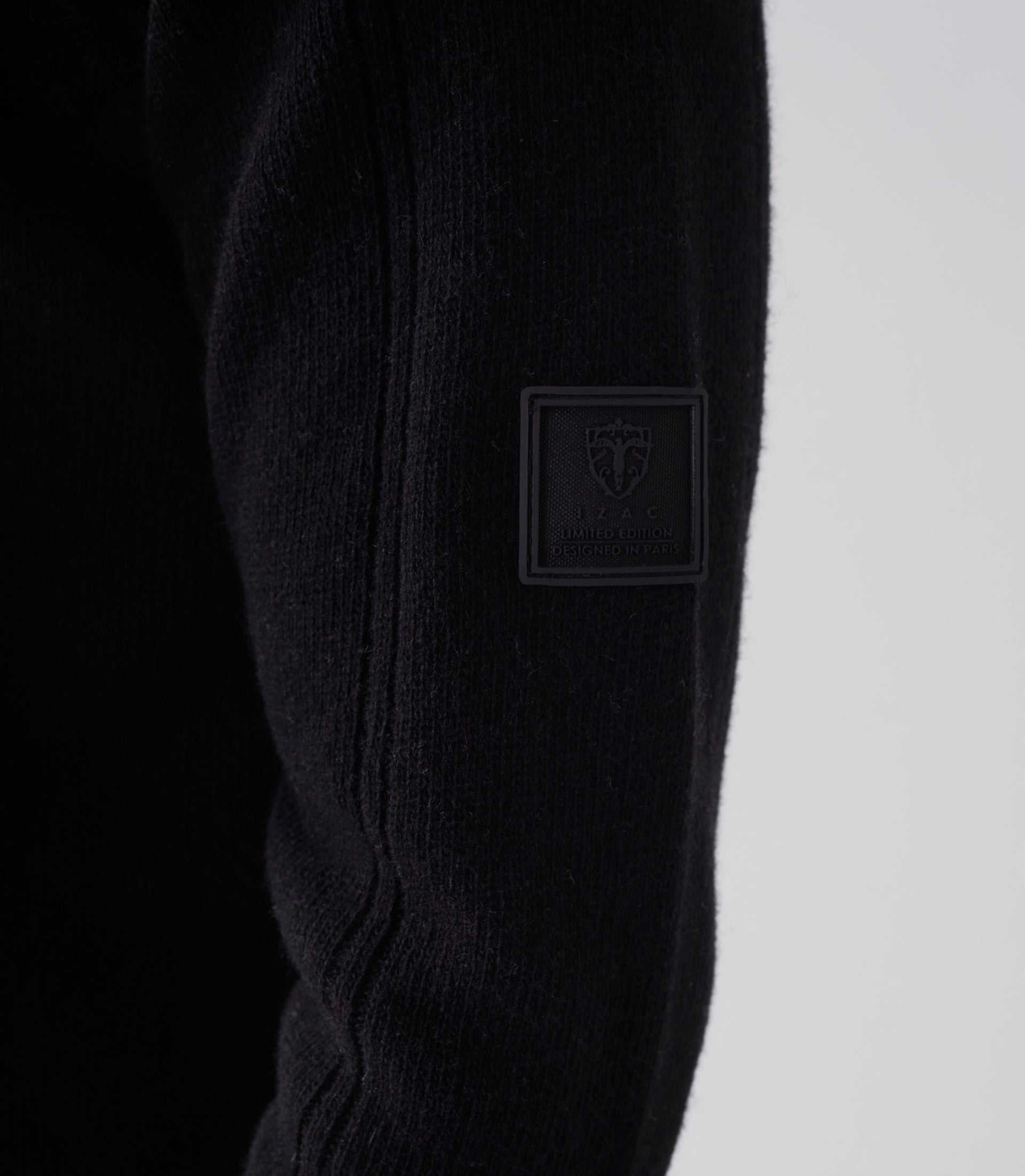 Pull col rond noir "Sofian" - IZAC