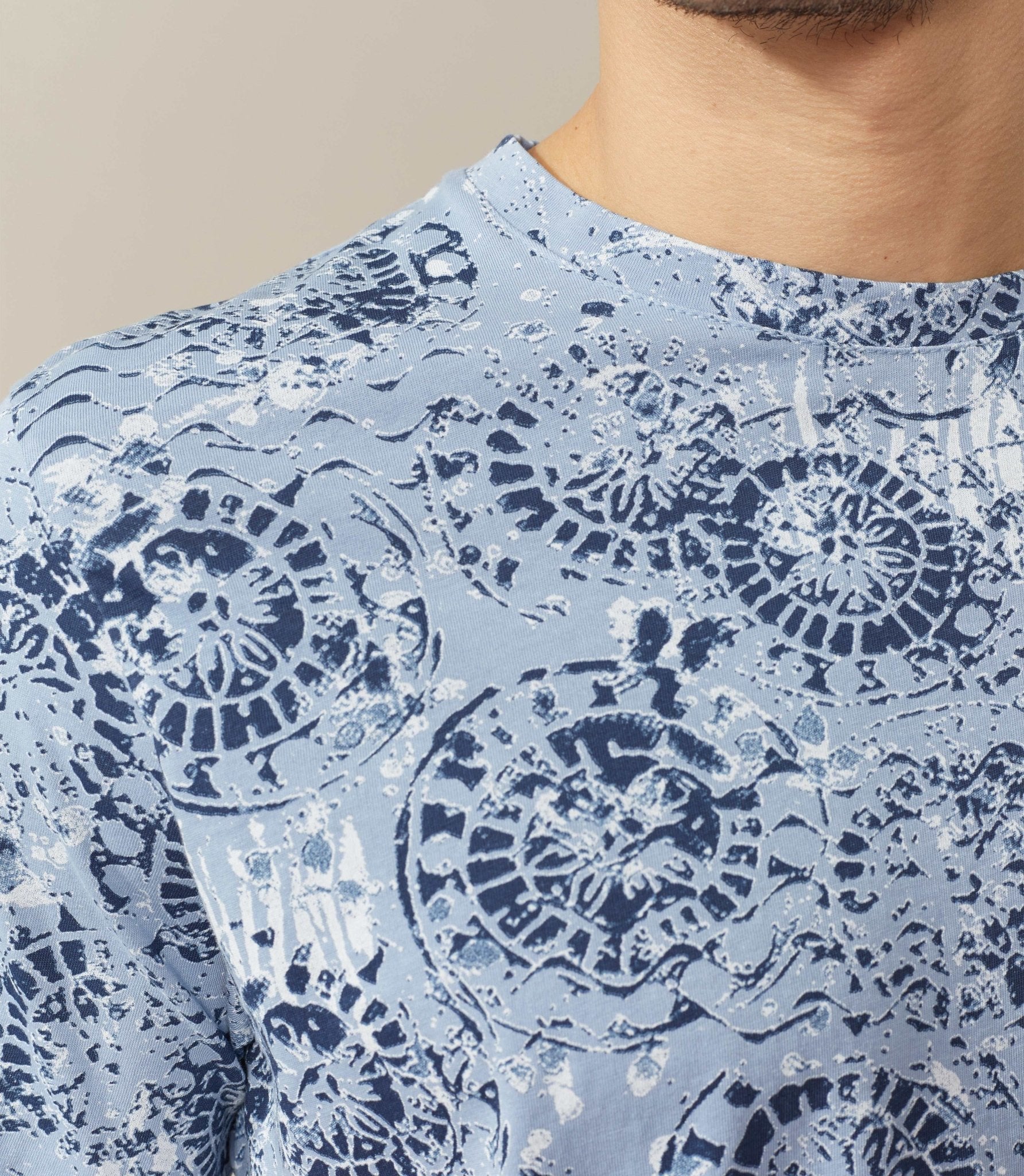 T-shirt col rond imprimé bleu ciel "Xavier" - IZAC