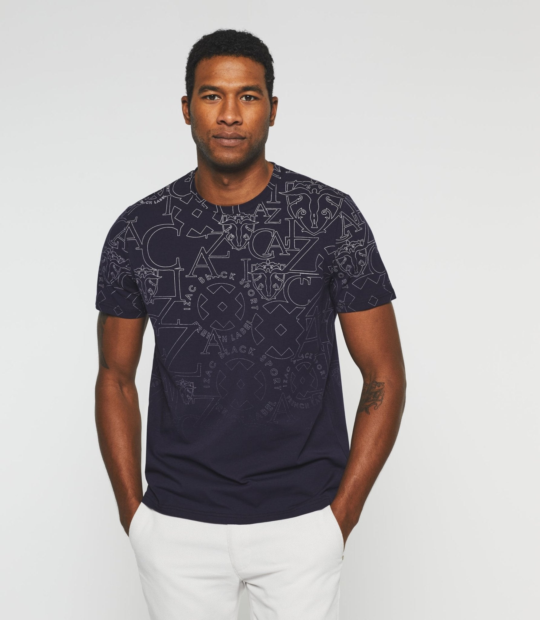 T-shirt logo col rond marine "Georges" - IZAC