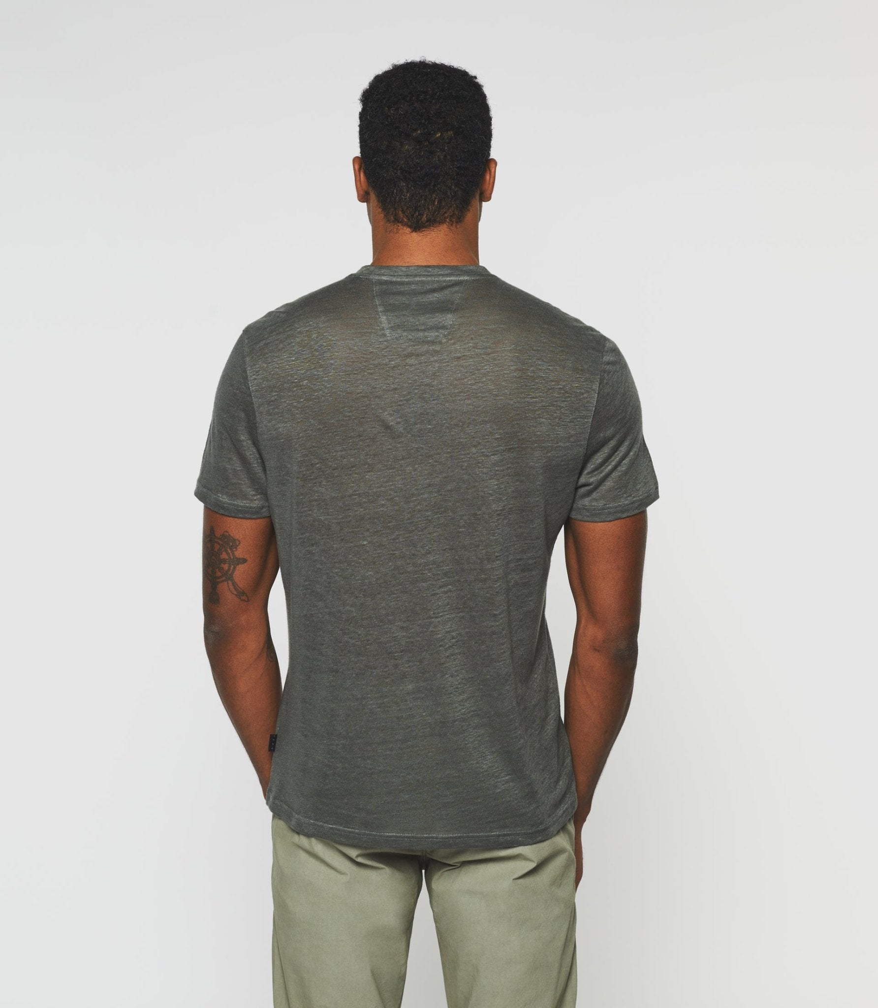 T-shirt manches courtes en lin kaki "Gianni" - IZAC