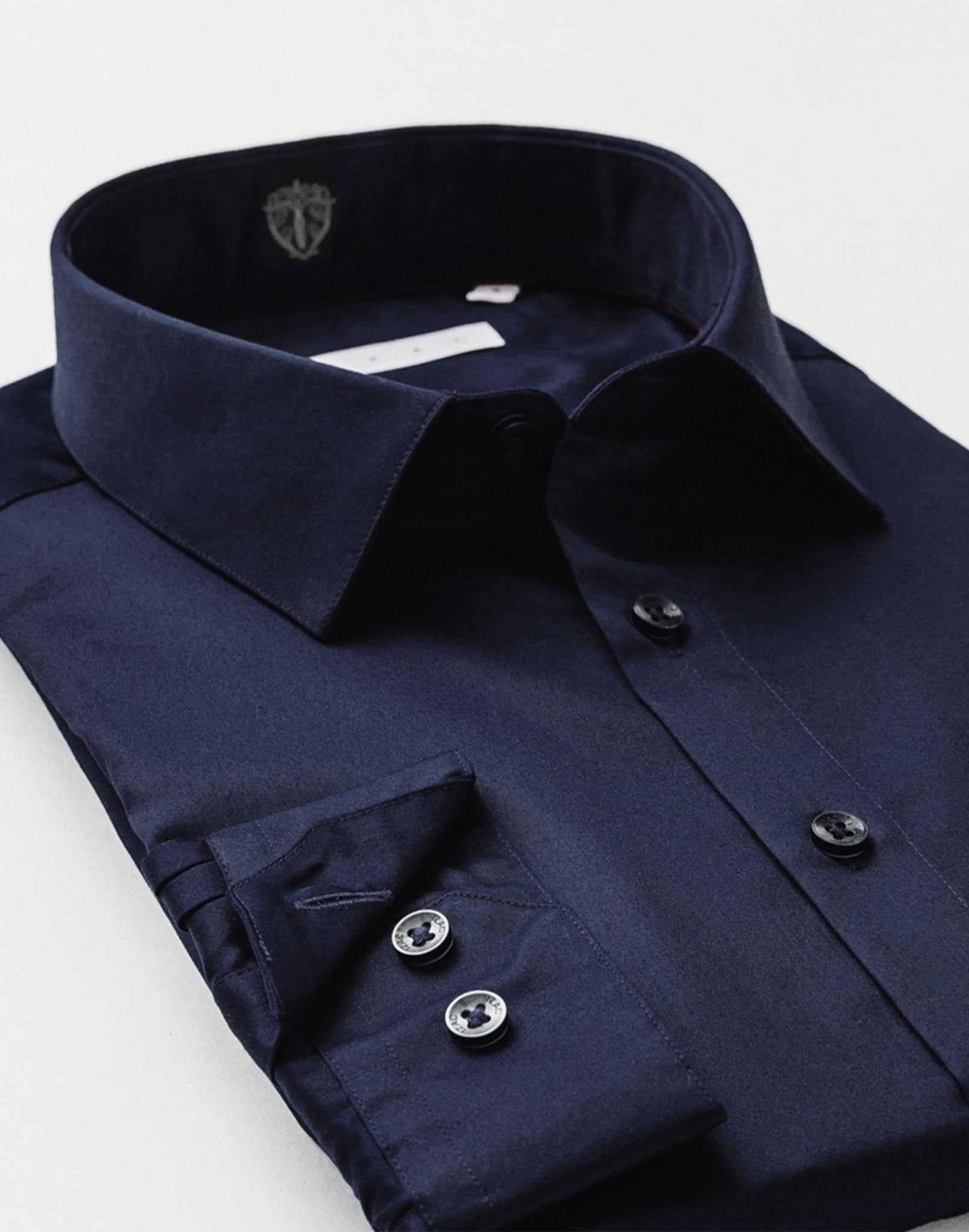 Chemise slim marine foncé "Satinslim" - IZAC