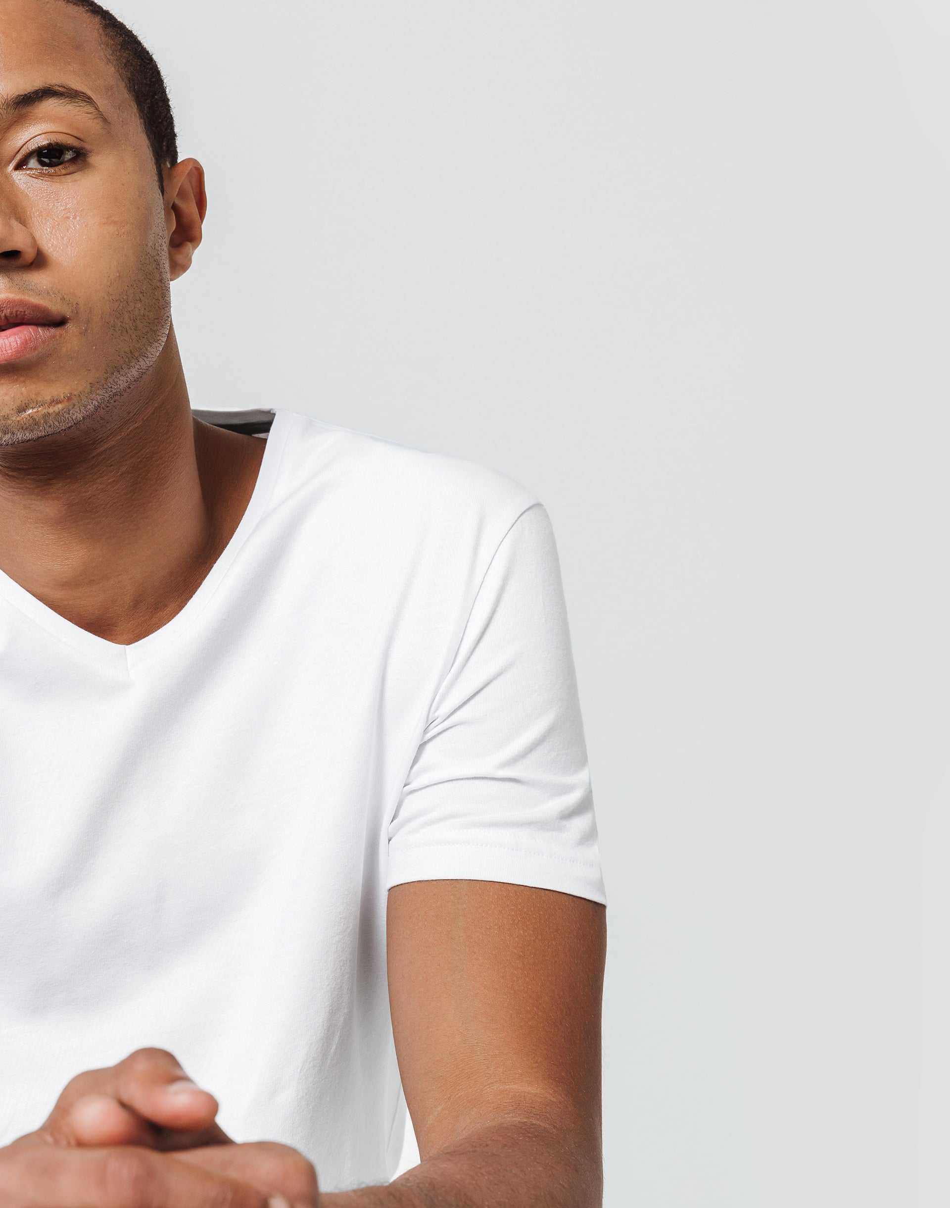 T-Shirt Col V Blanc - IZAC